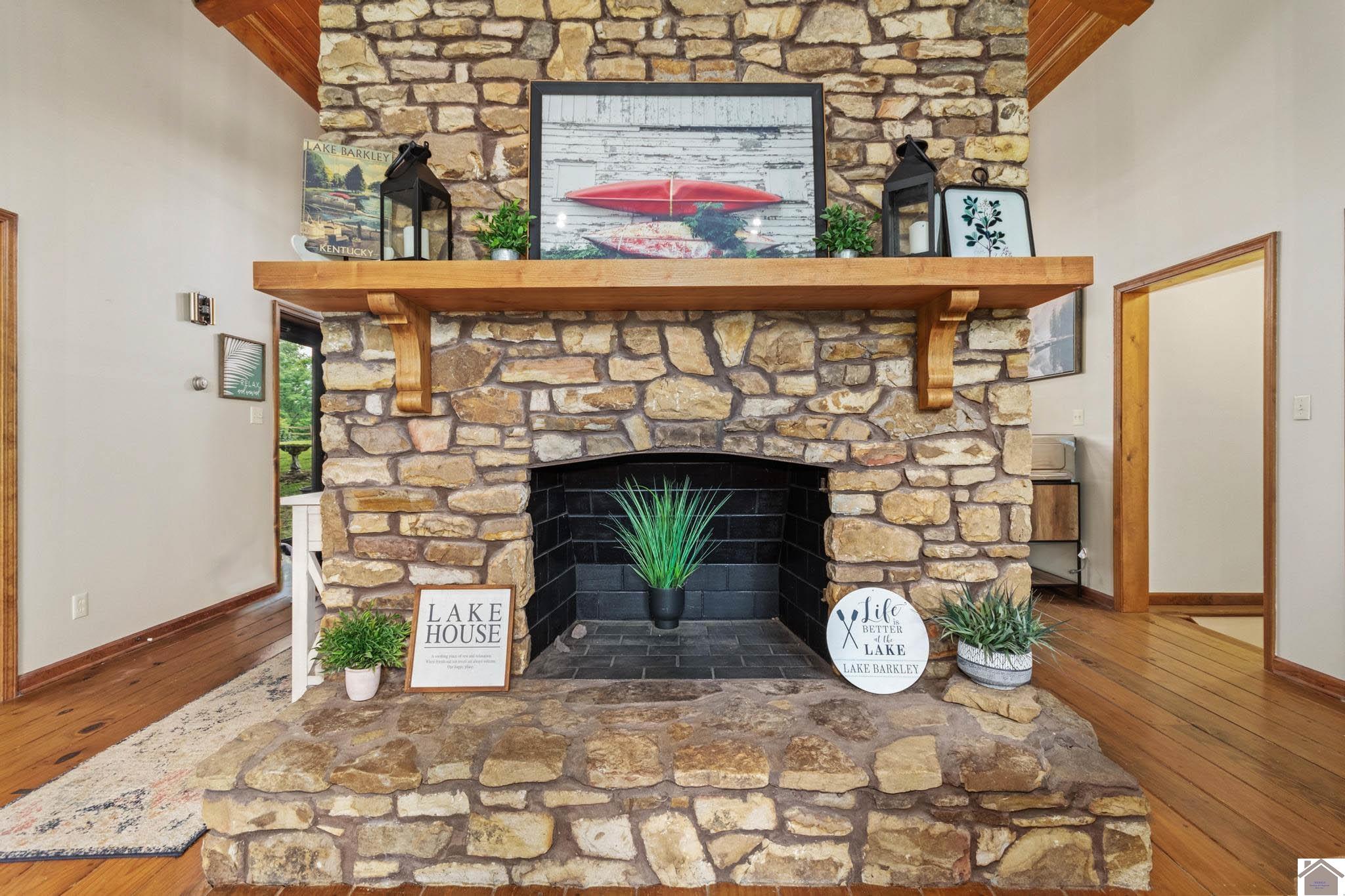 119 Laurens Way Property Photo 8