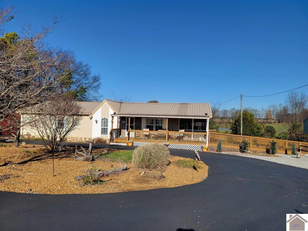 122 Breezy Loop Property Photo 1