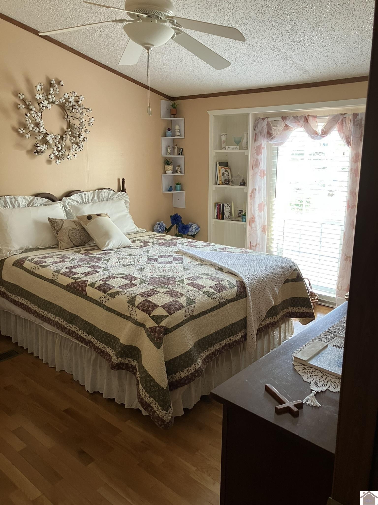 122 Breezy Loop Property Photo 9