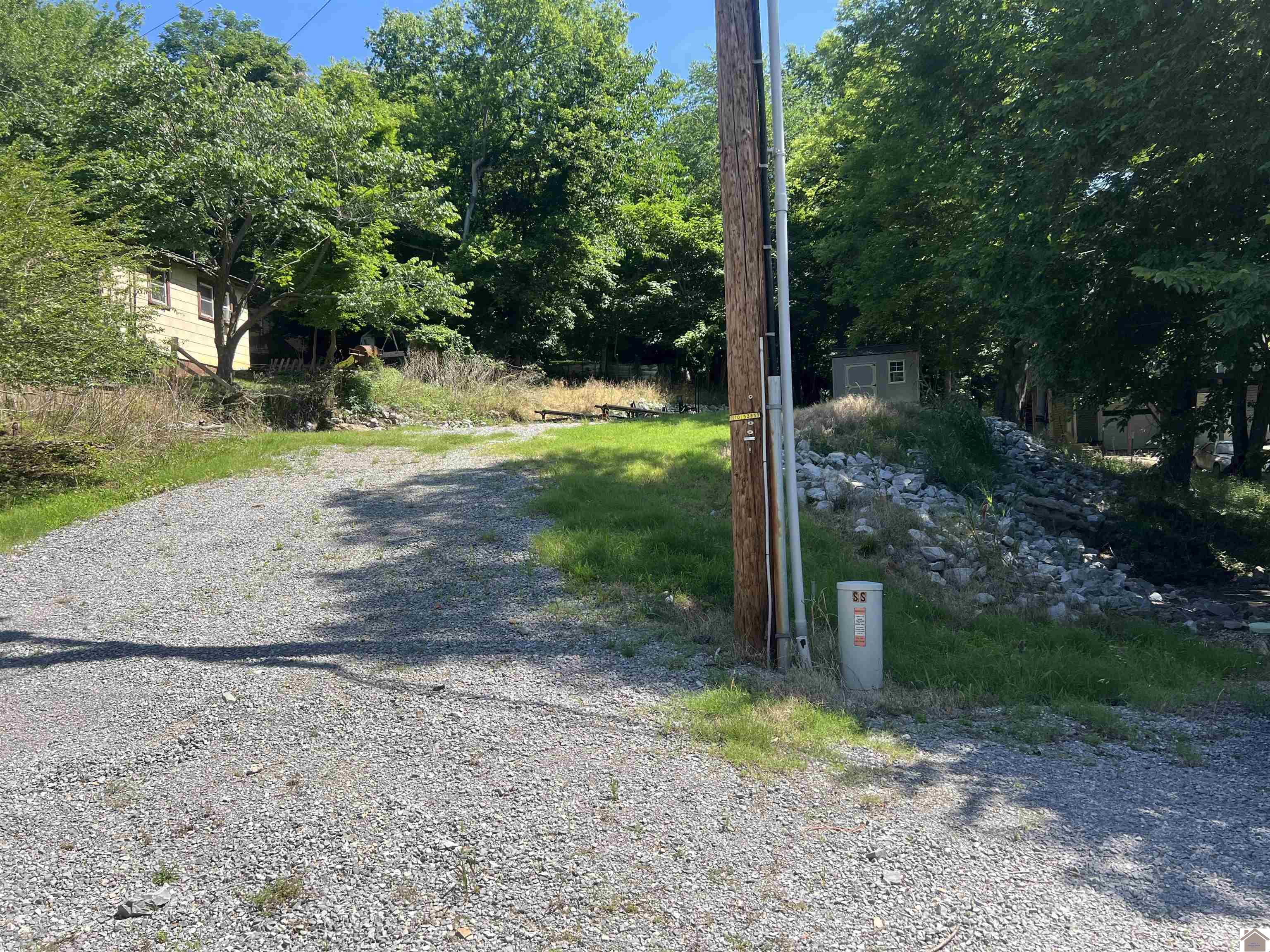 73 Lakeshore Dr Property Photo 2