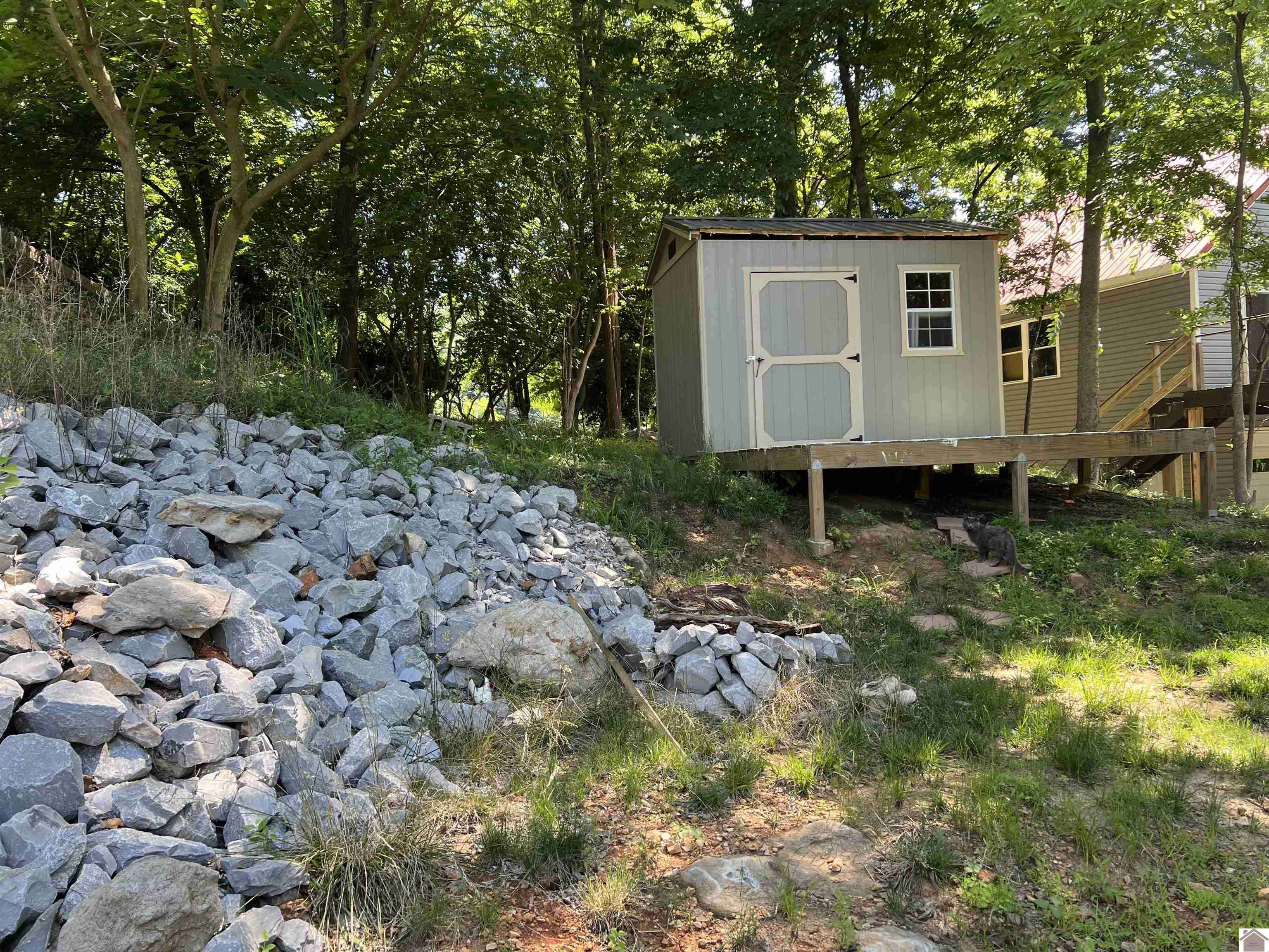 73 Lakeshore Dr Property Photo 7