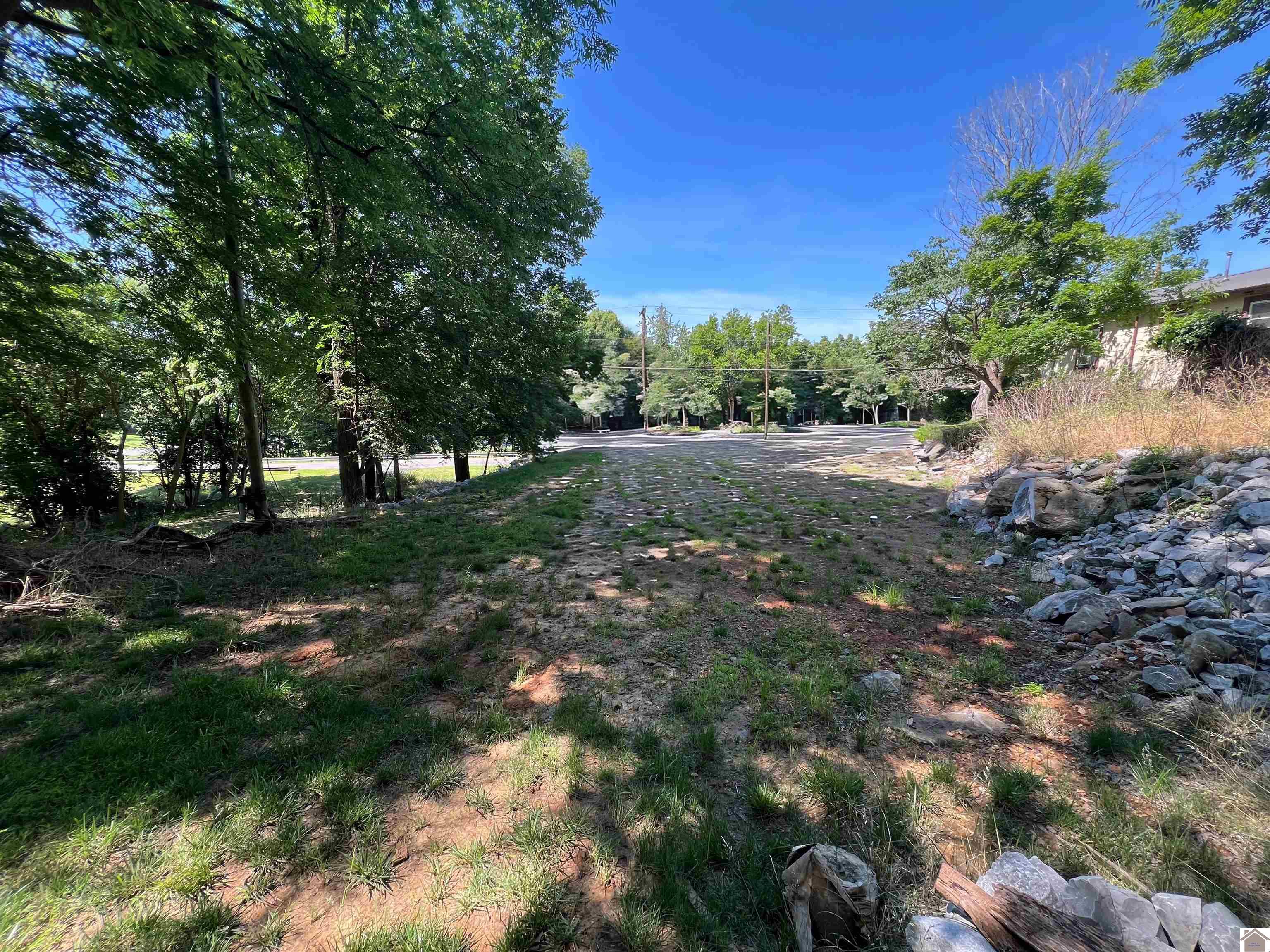 73 Lakeshore Dr Property Photo 16