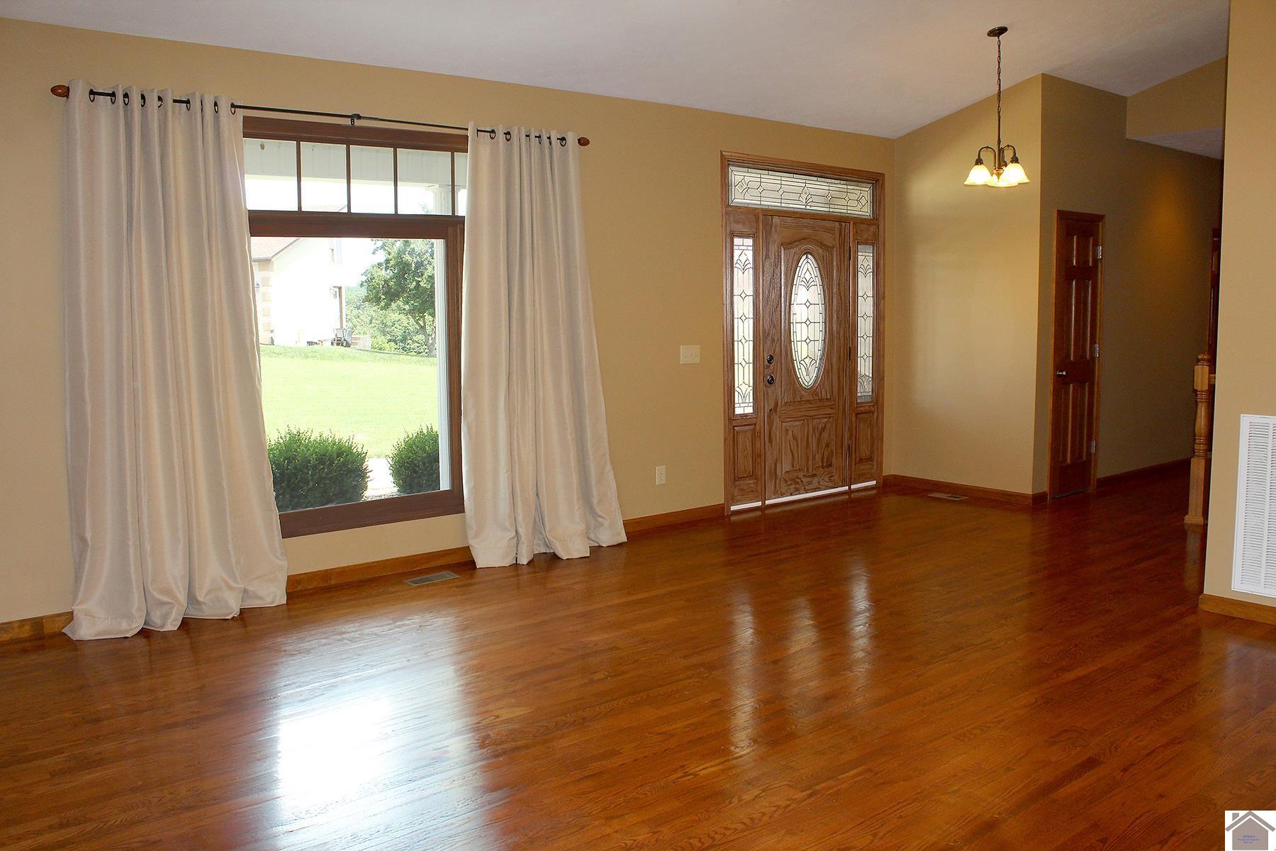 267 Sun Hill Circle Property Photo 7