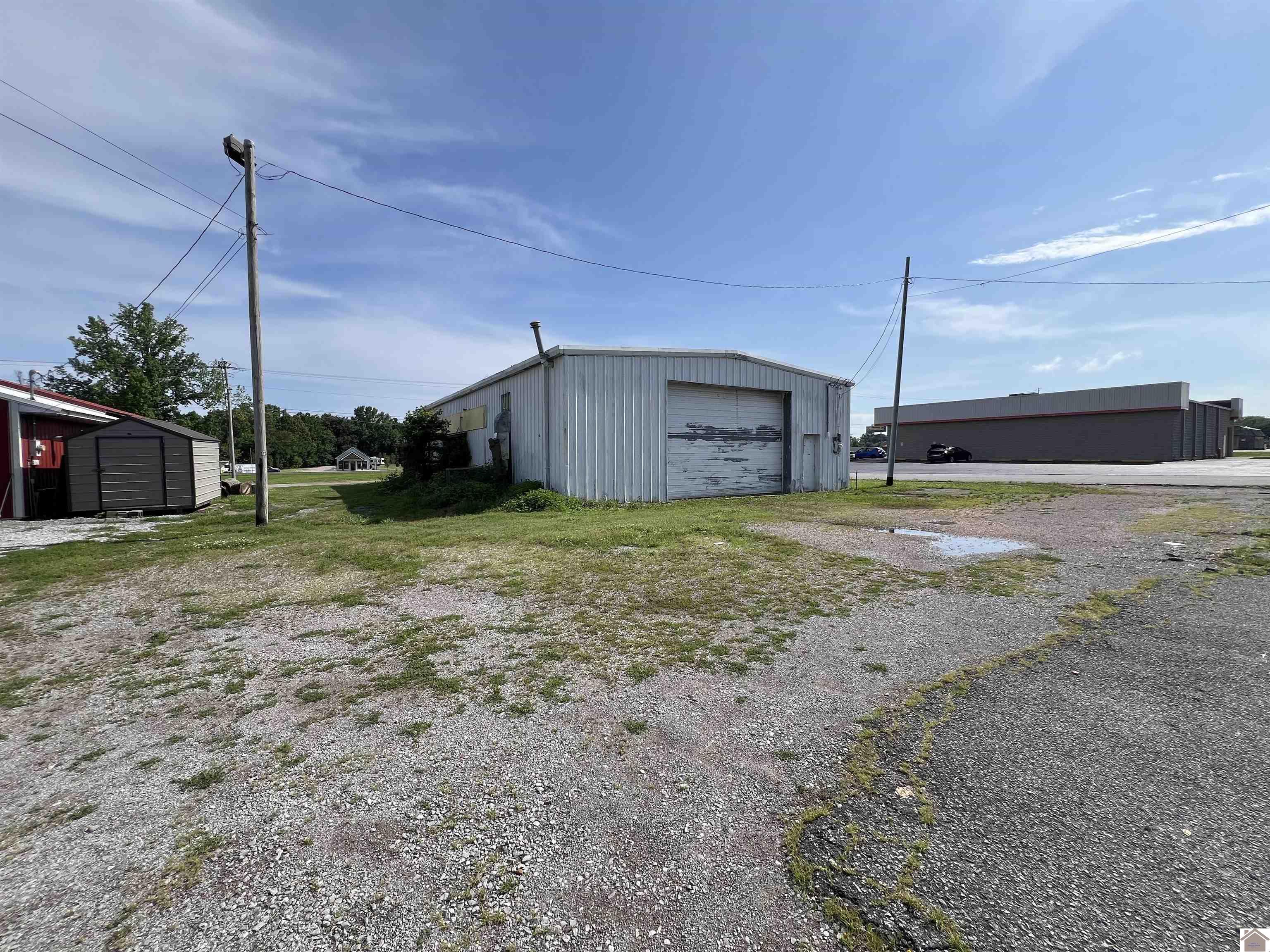 504 N Highland Drive Property Photo 13