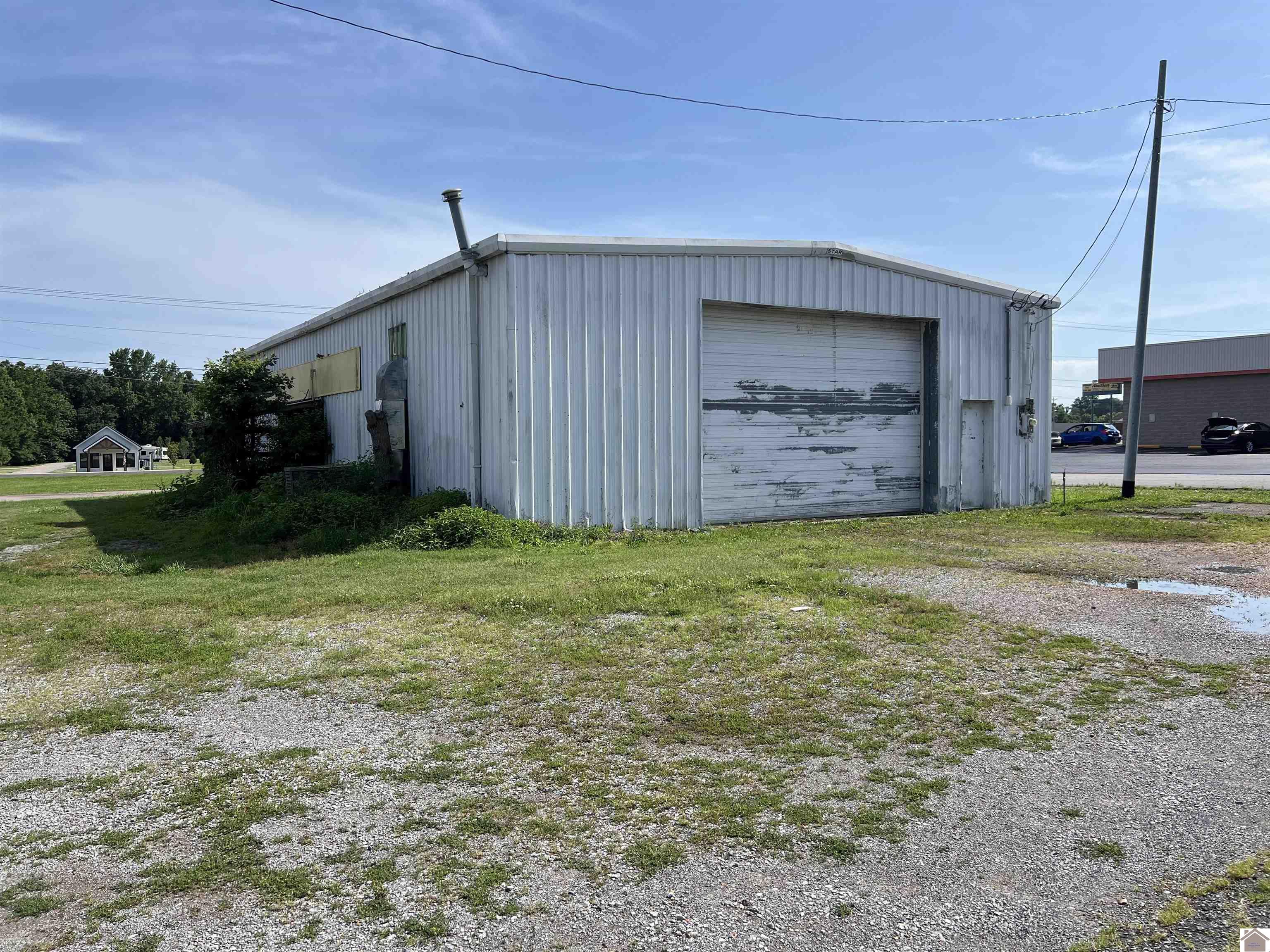 504 N Highland Drive Property Photo 14