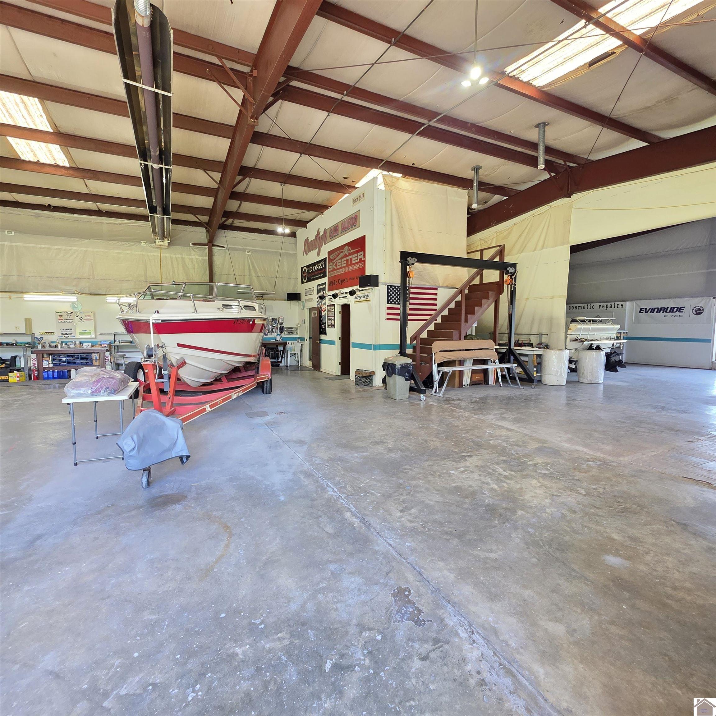 8975 Us Hwy 62 Property Photo 10
