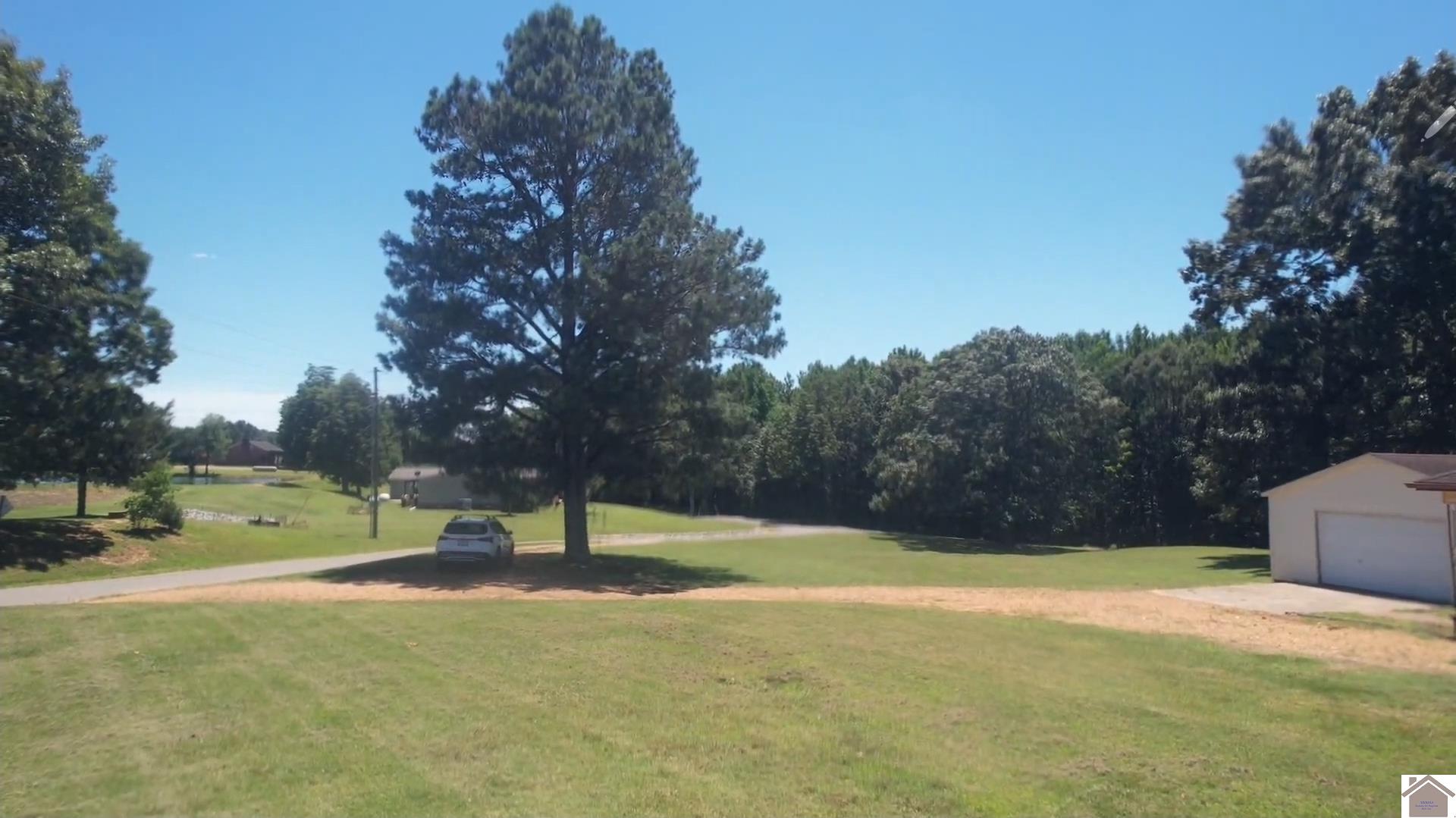 845 S County Line Road Property Photo 9