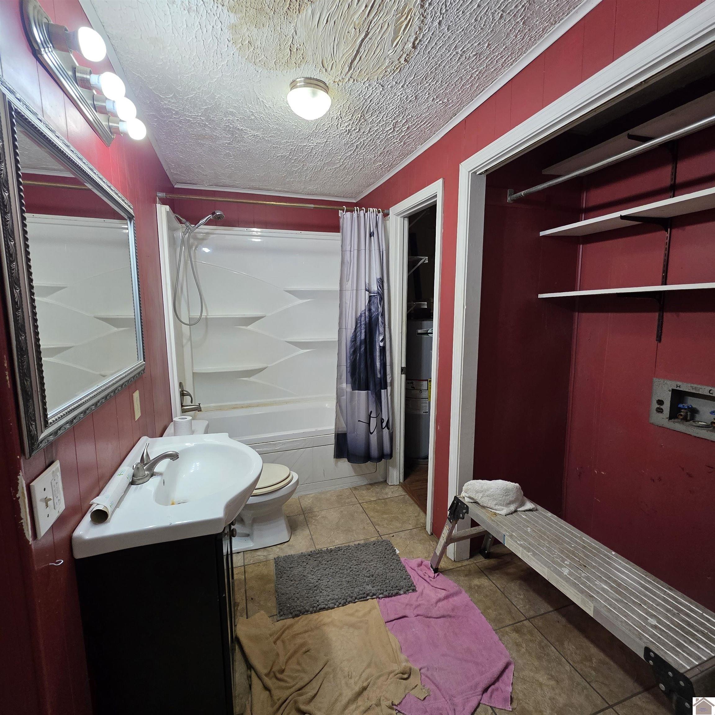 845 S County Line Road Property Photo 14