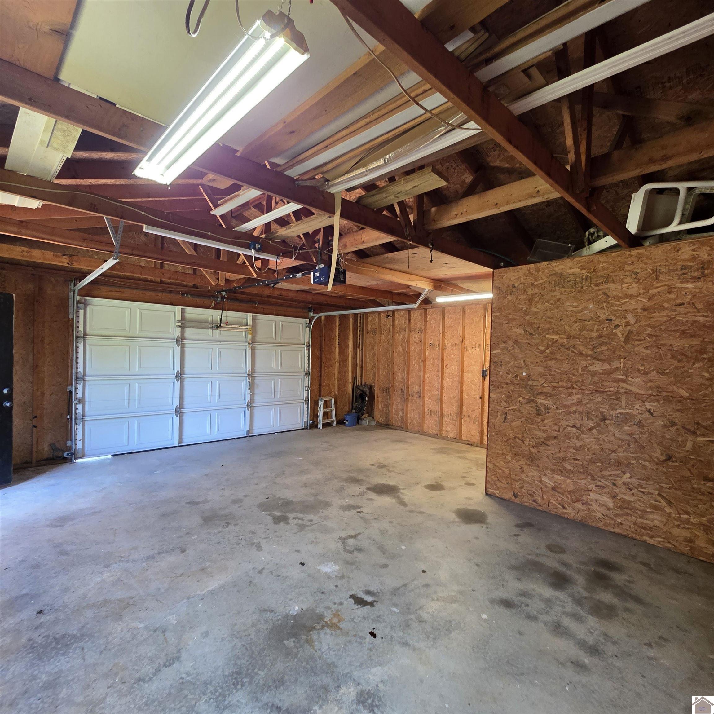 845 S County Line Road Property Photo 18