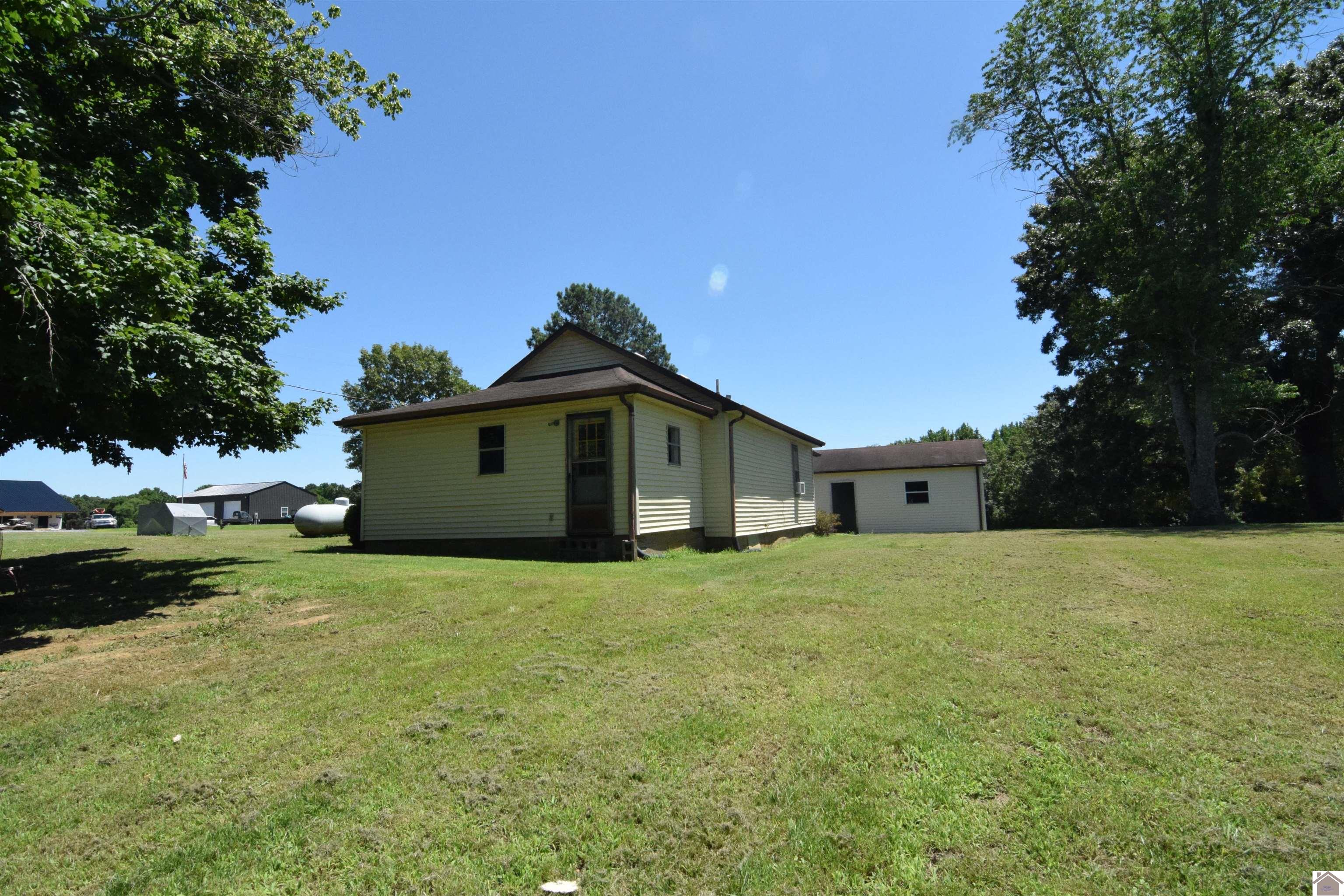 845 S County Line Road Property Photo 27