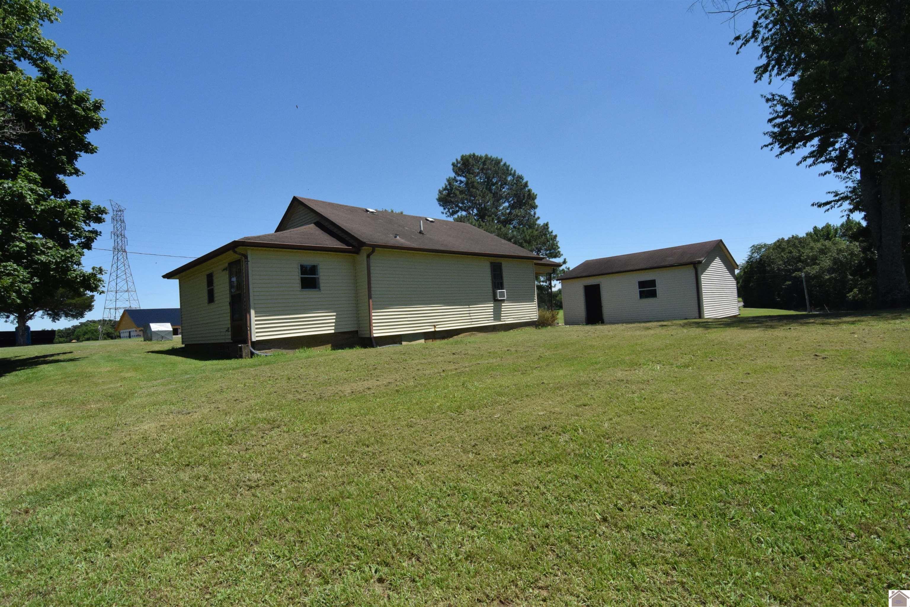 845 S County Line Road Property Photo 31