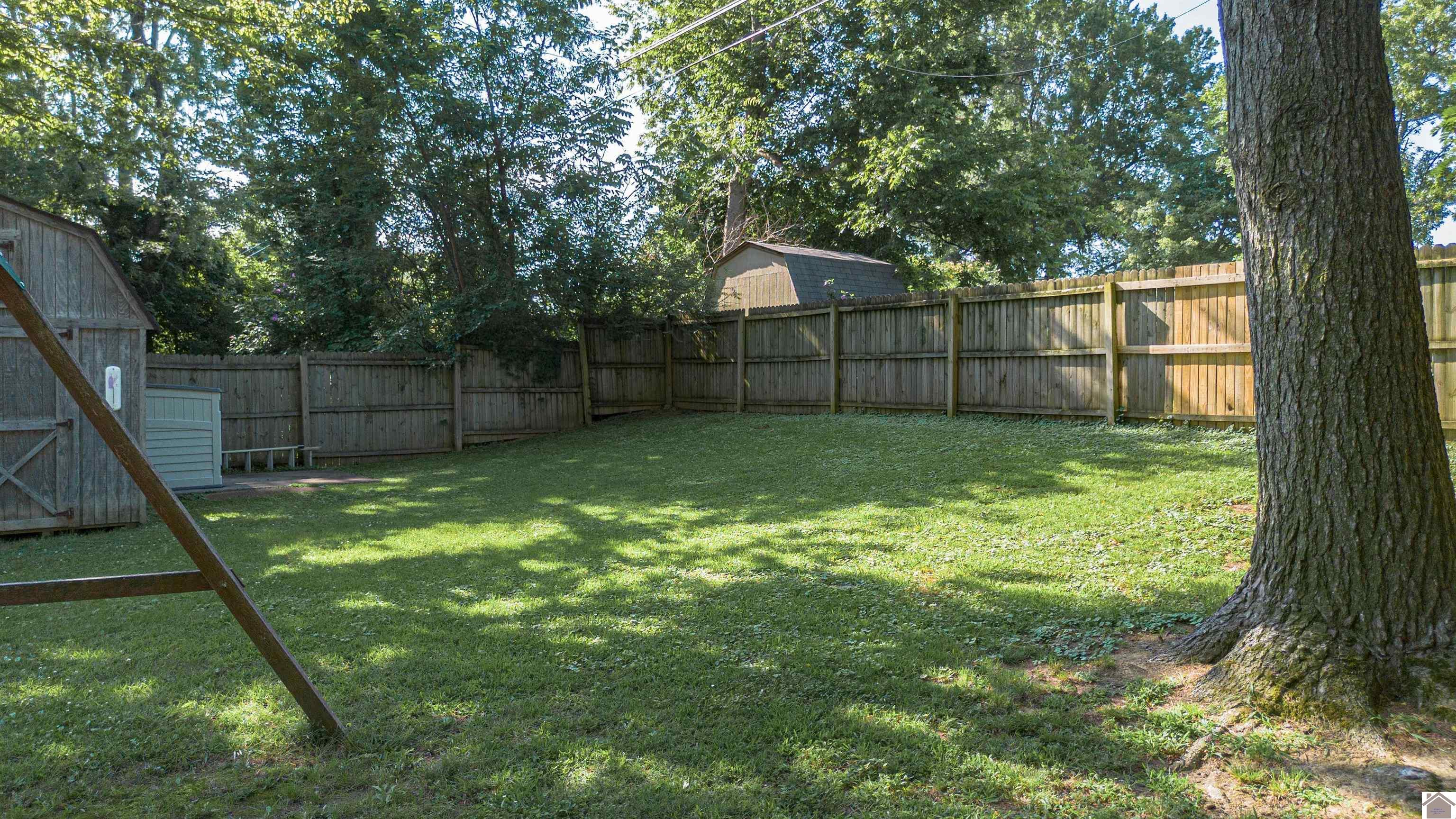143 Iroquois Dr Property Photo 11