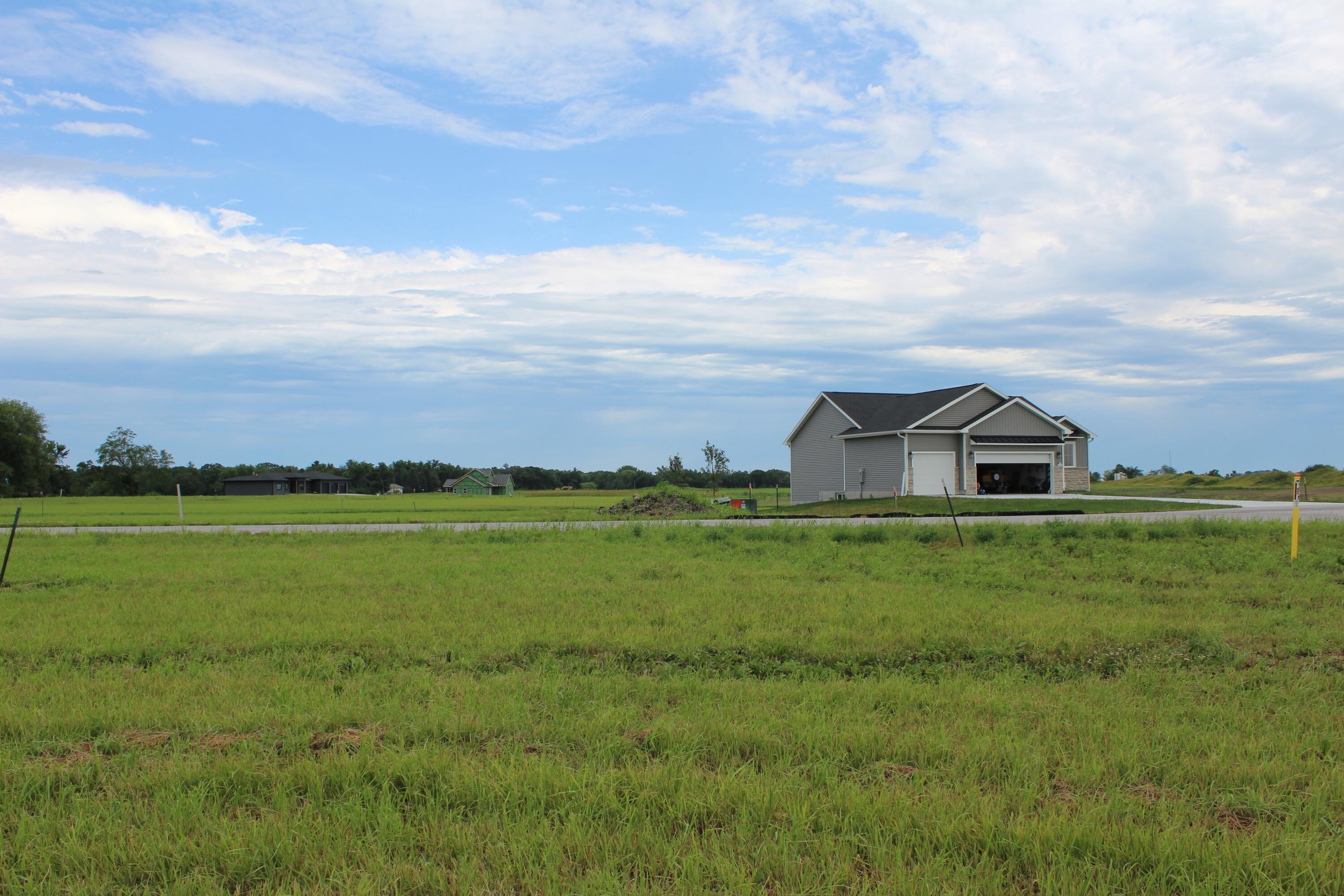 1208 Hickory Court Property Photo 2
