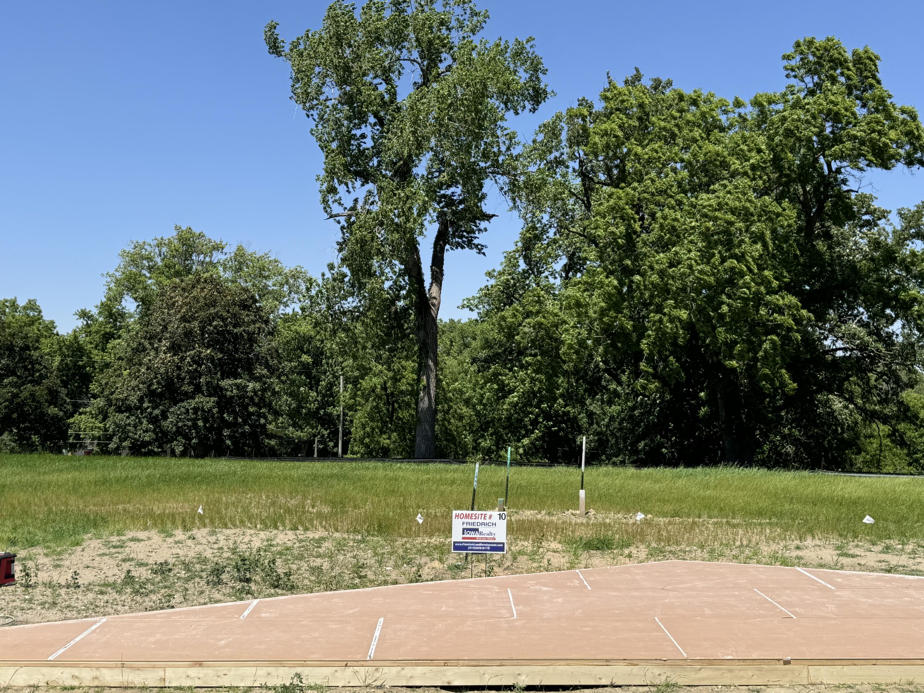Academy Circle Property Photo 5
