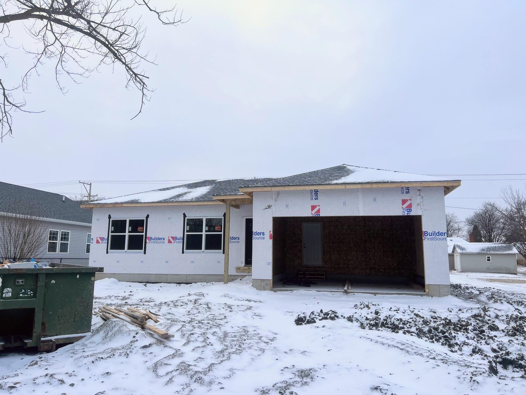 1112 W 4th Street Property Photo