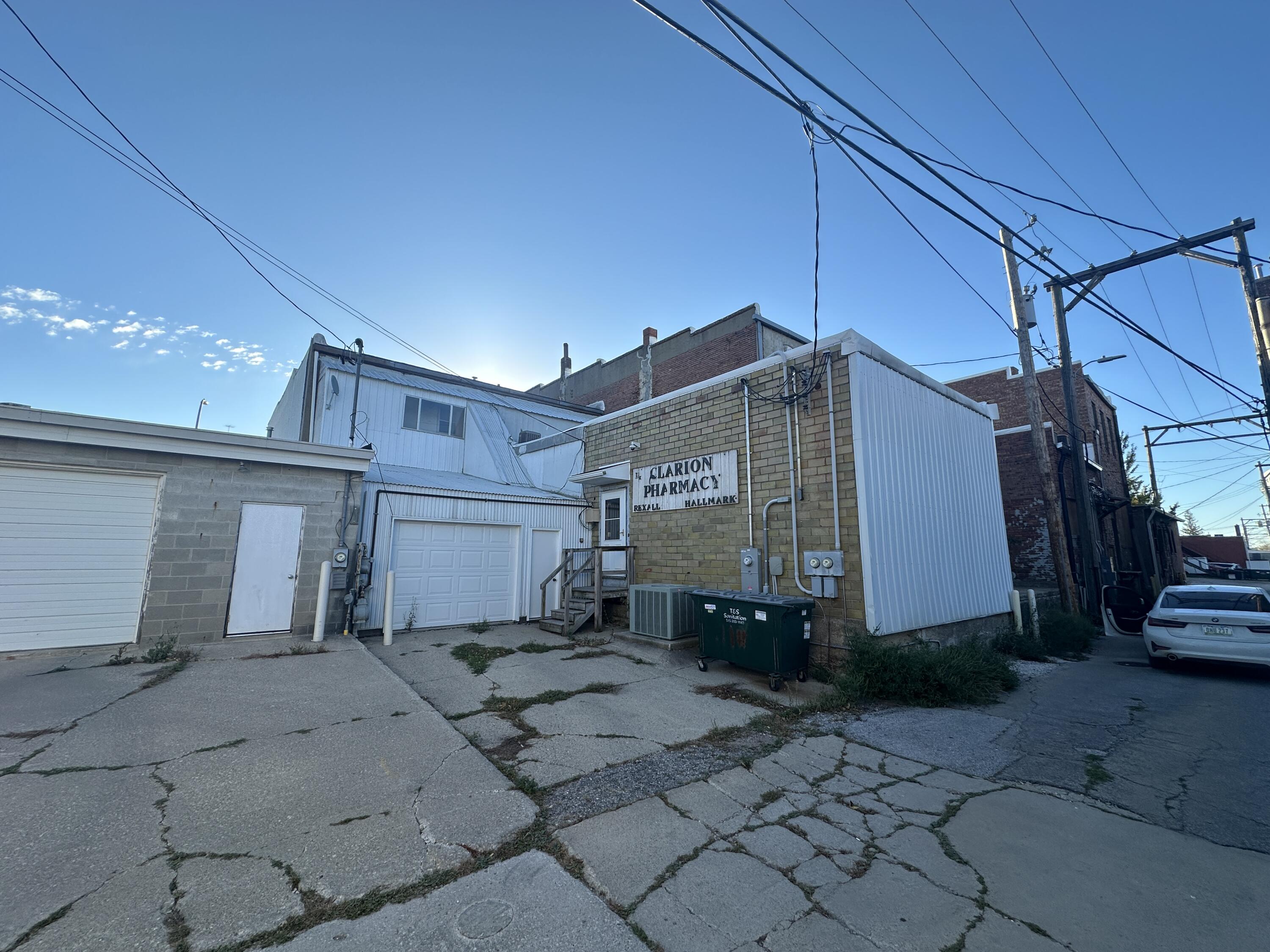 210 N Main Street Property Photo 2