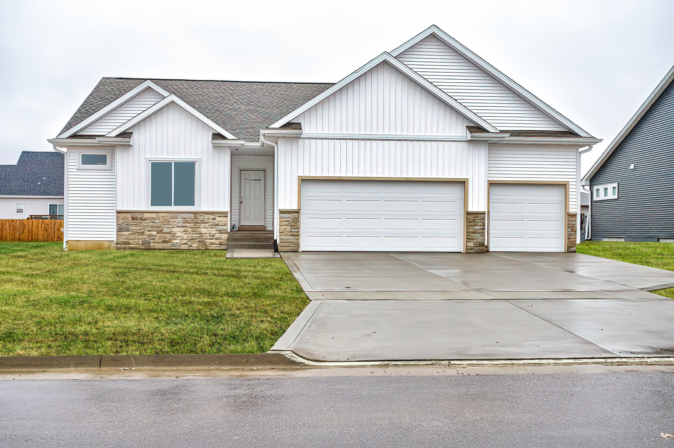 313 Cedar Drive Property Photo