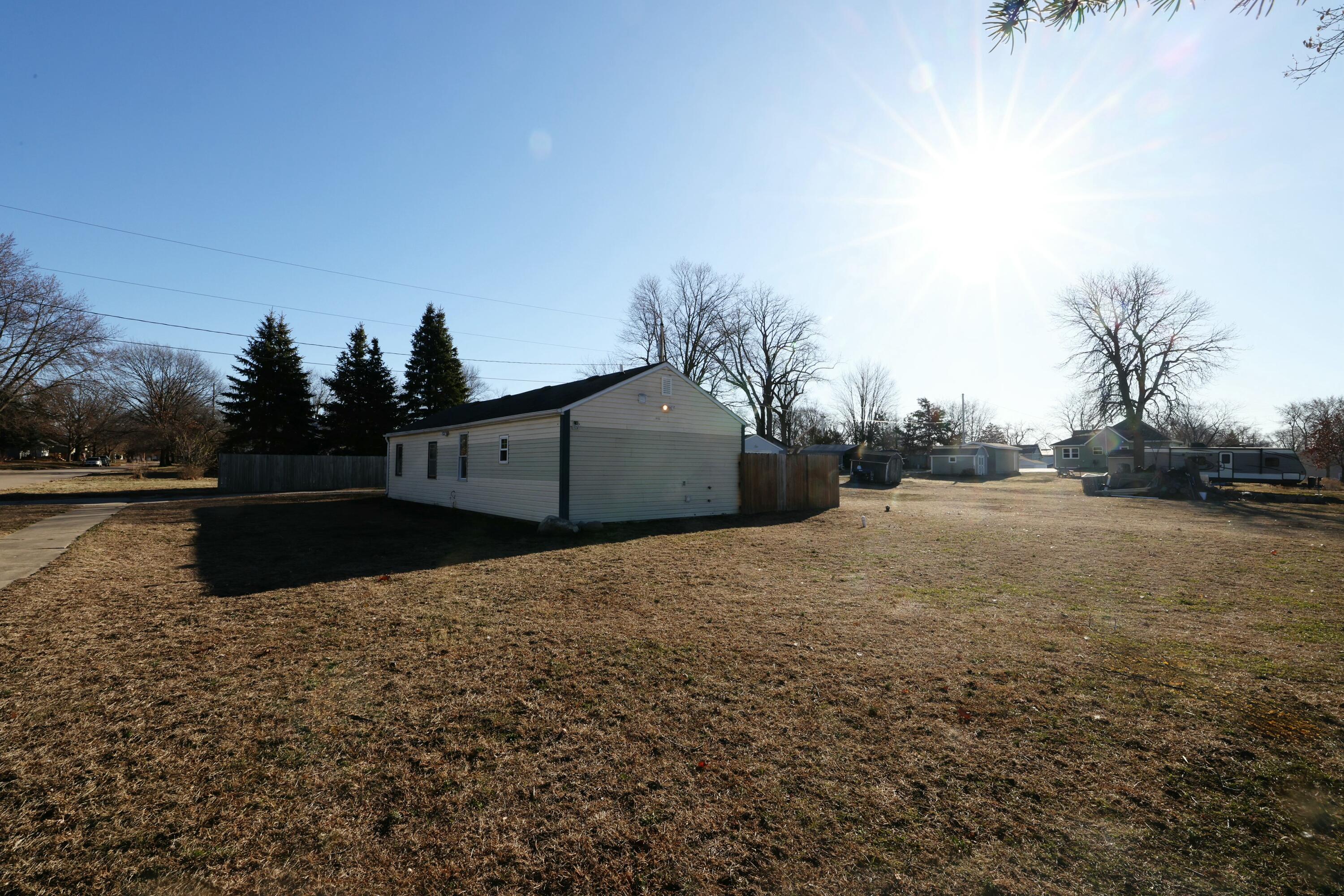 1228 Division Street Property Photo 9