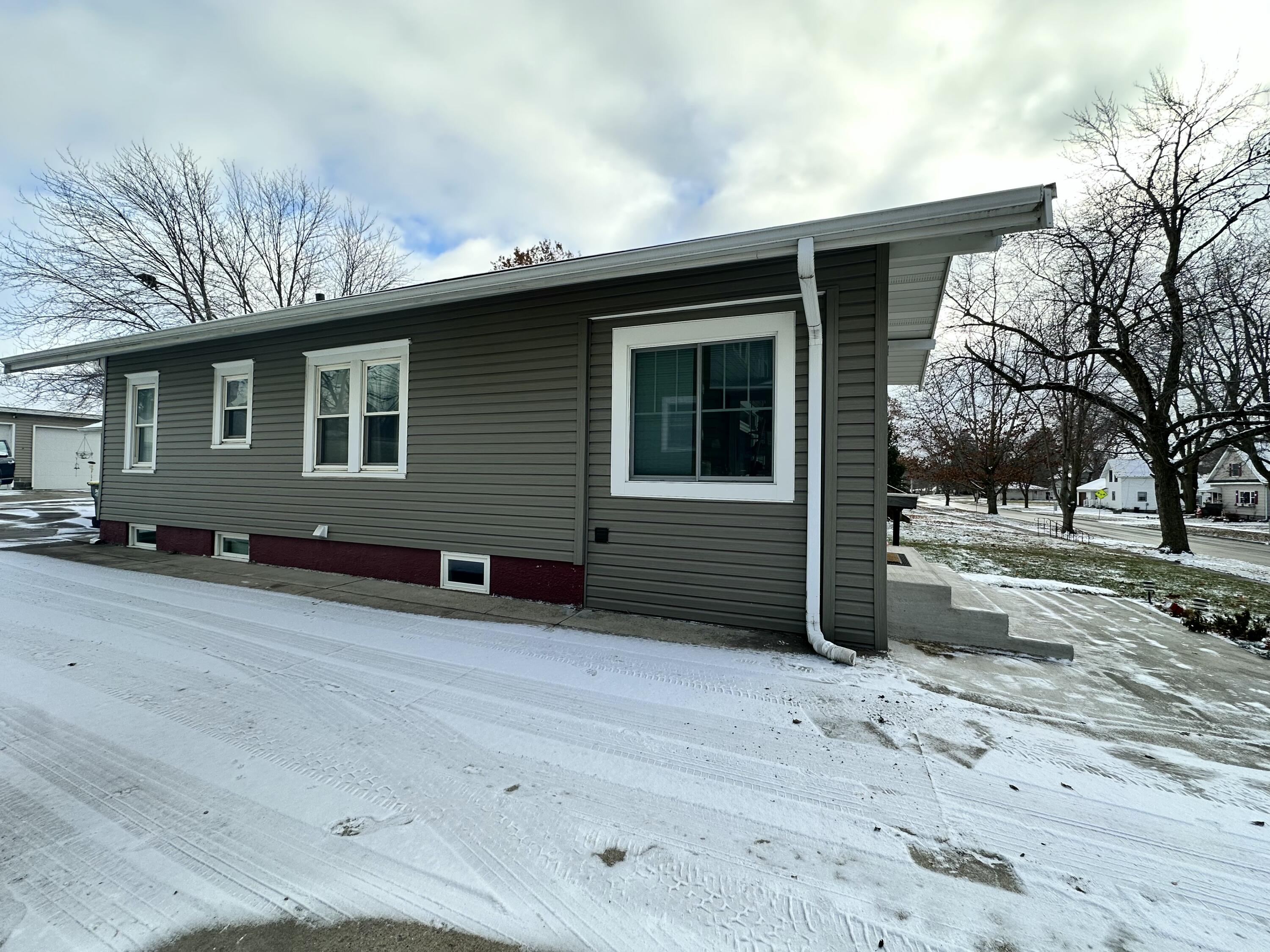 228 S Marshall Street Property Photo 4