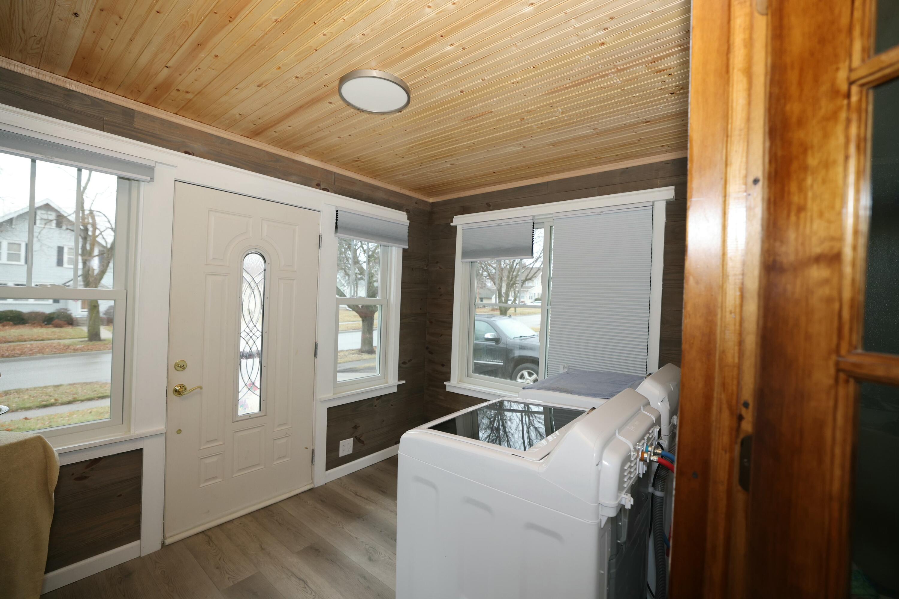 228 S Marshall Street Property Photo 7
