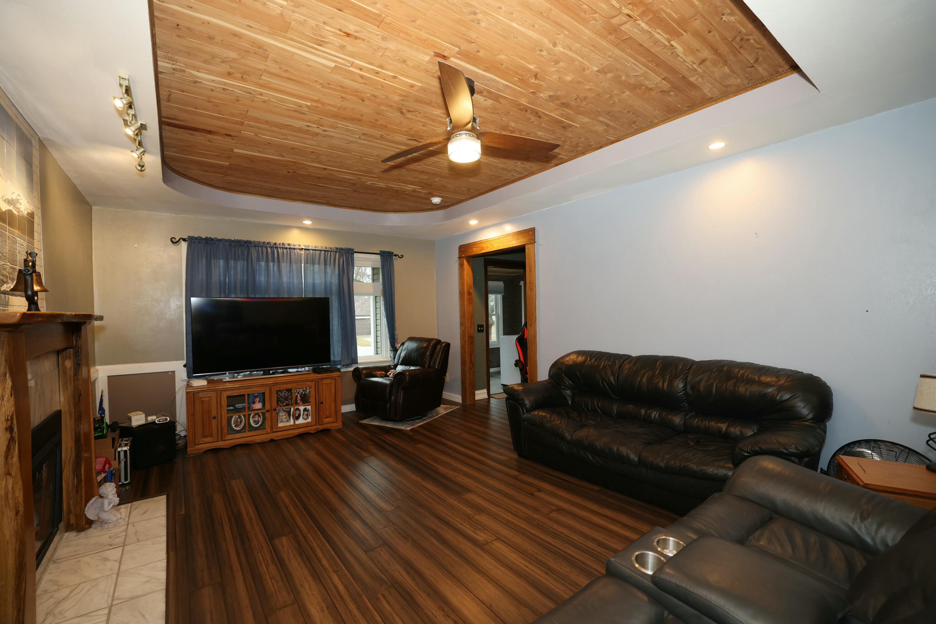 228 S Marshall Street Property Photo 9