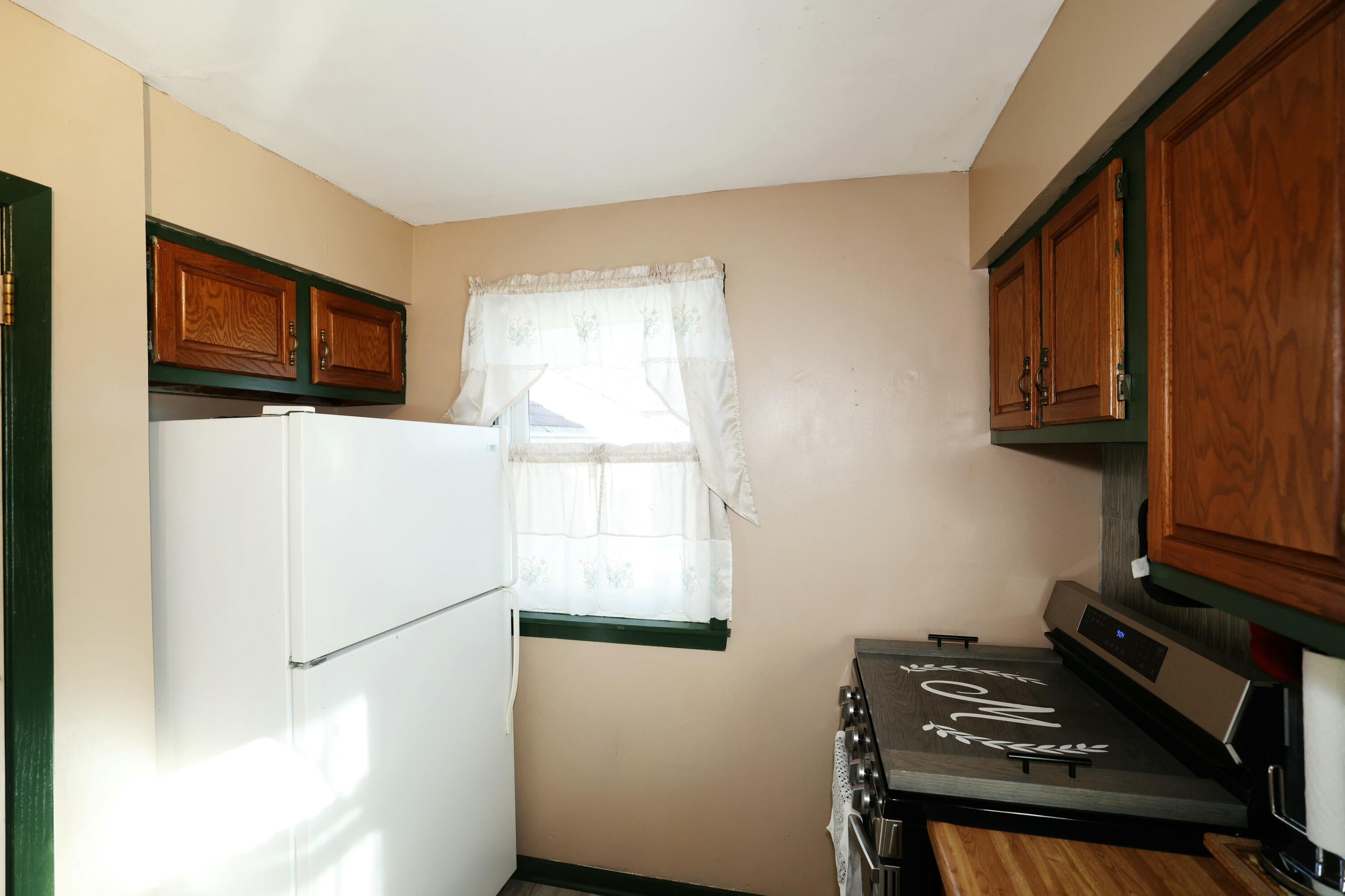 228 S Marshall Street Property Photo 15