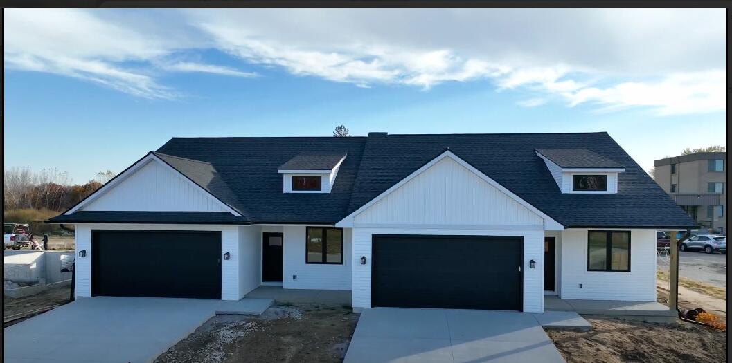 712 Academy Circle Property Photo