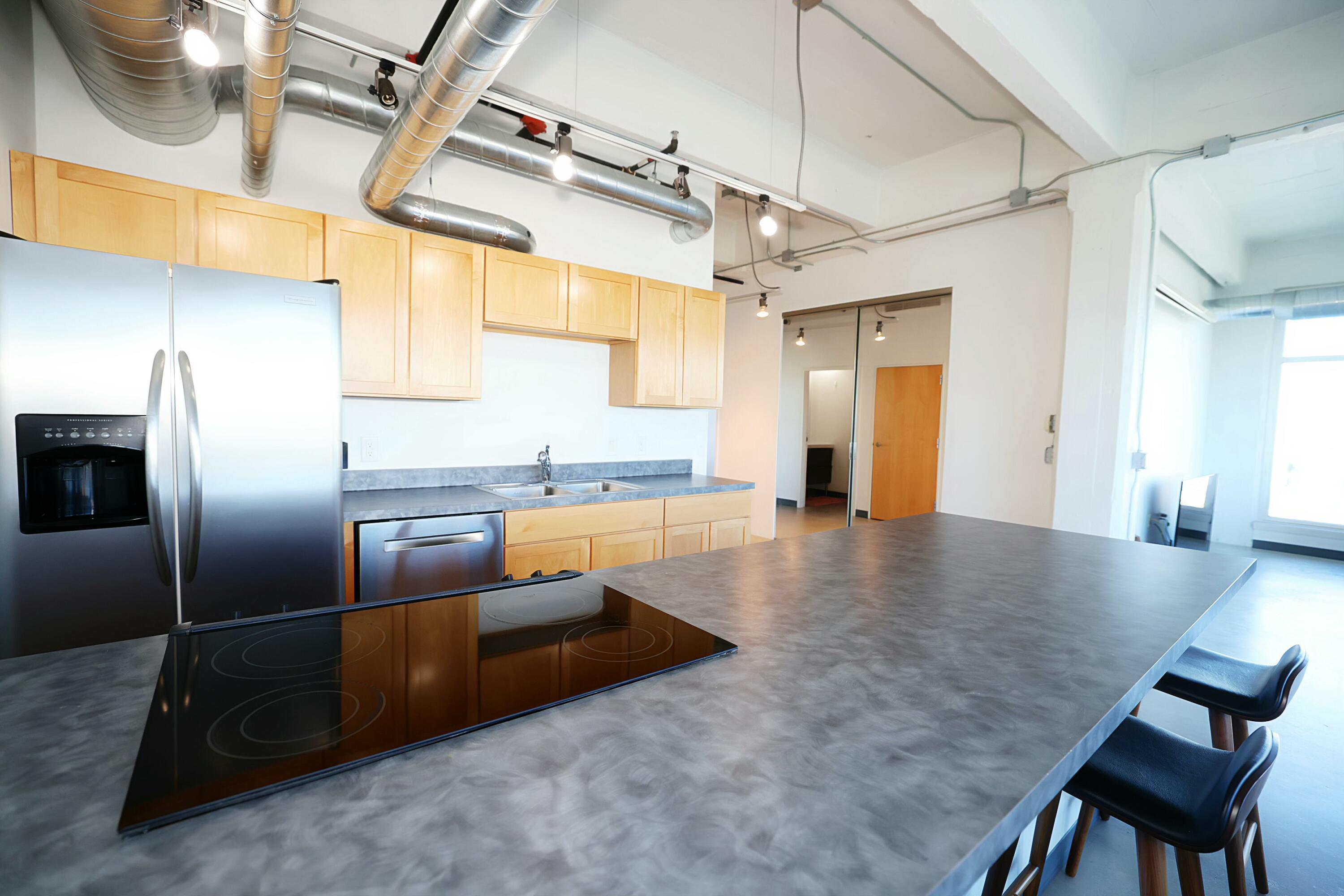 120 Sw 5th St. Street 604 Property Photo 8