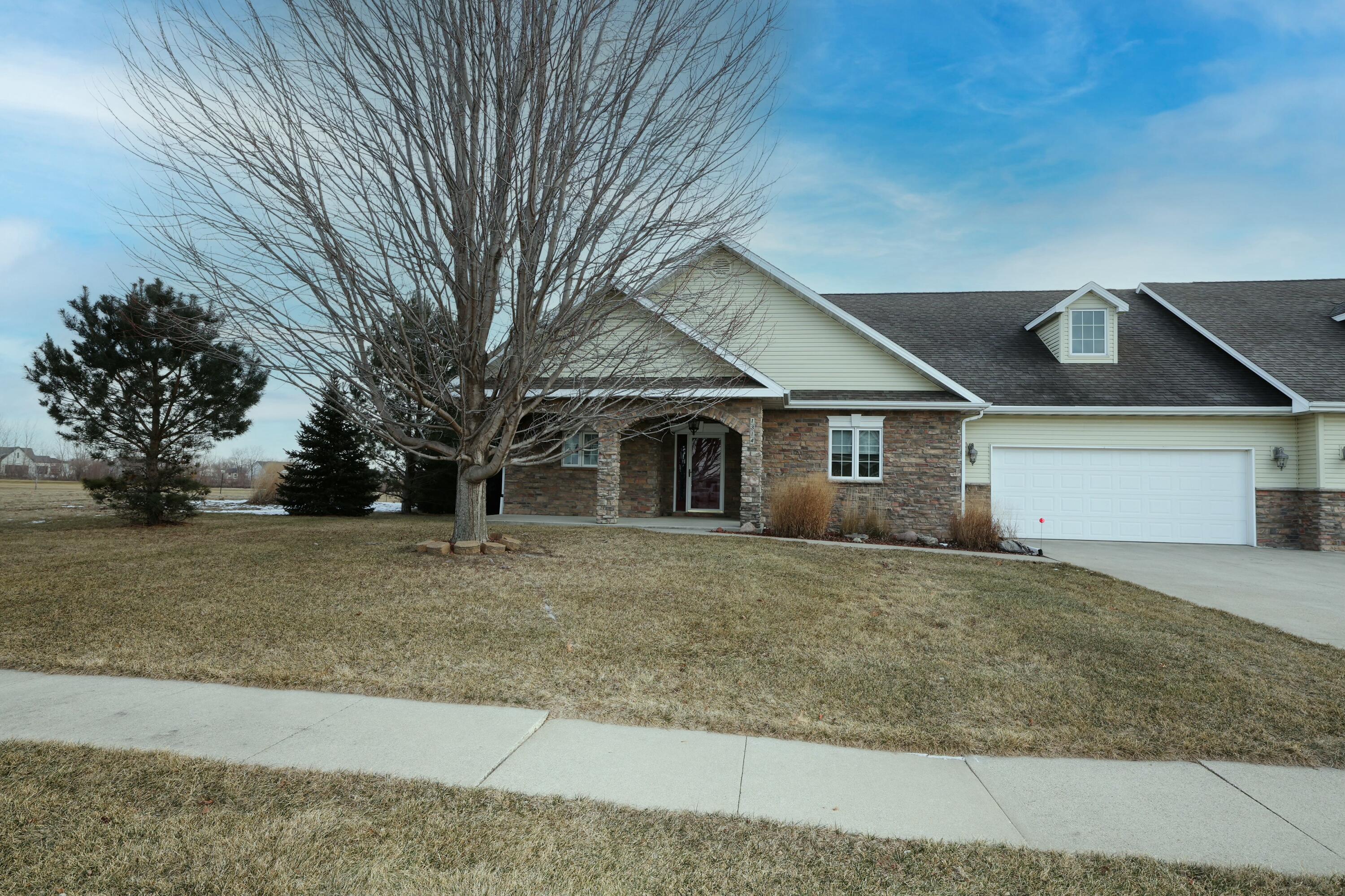 1314 Southview Court Property Photo 2