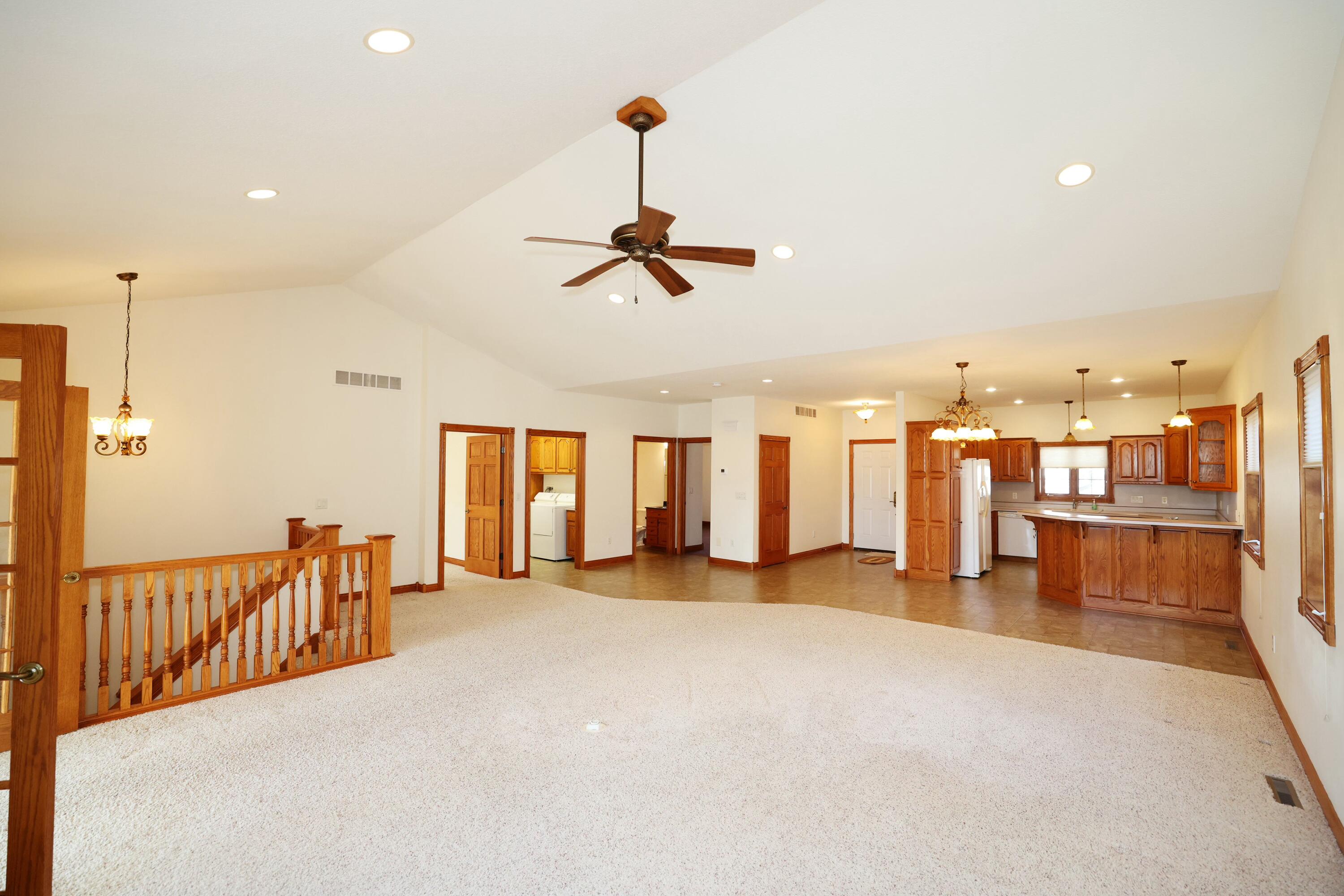 1314 Southview Court Property Photo 6