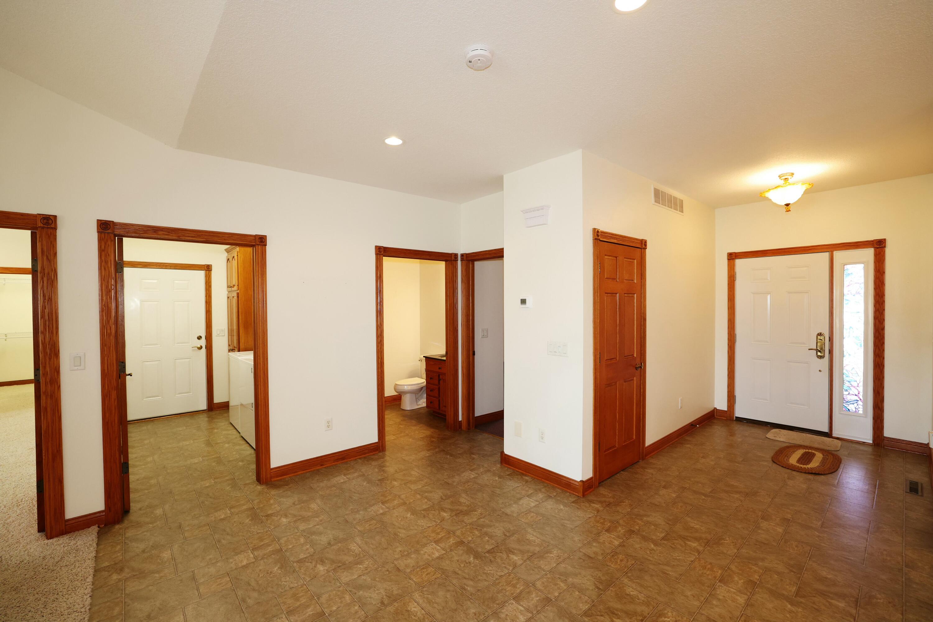 1314 Southview Court Property Photo 12