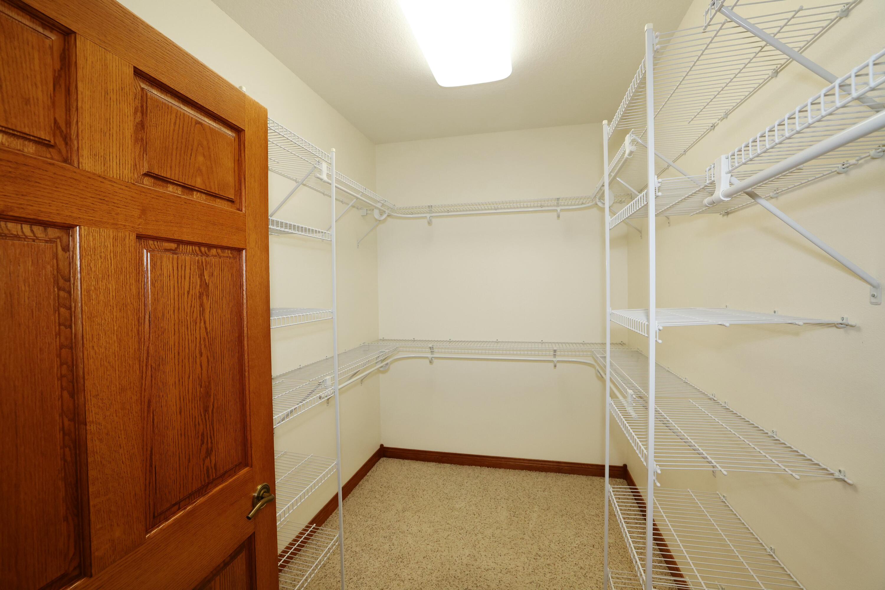 1314 Southview Court Property Photo 17