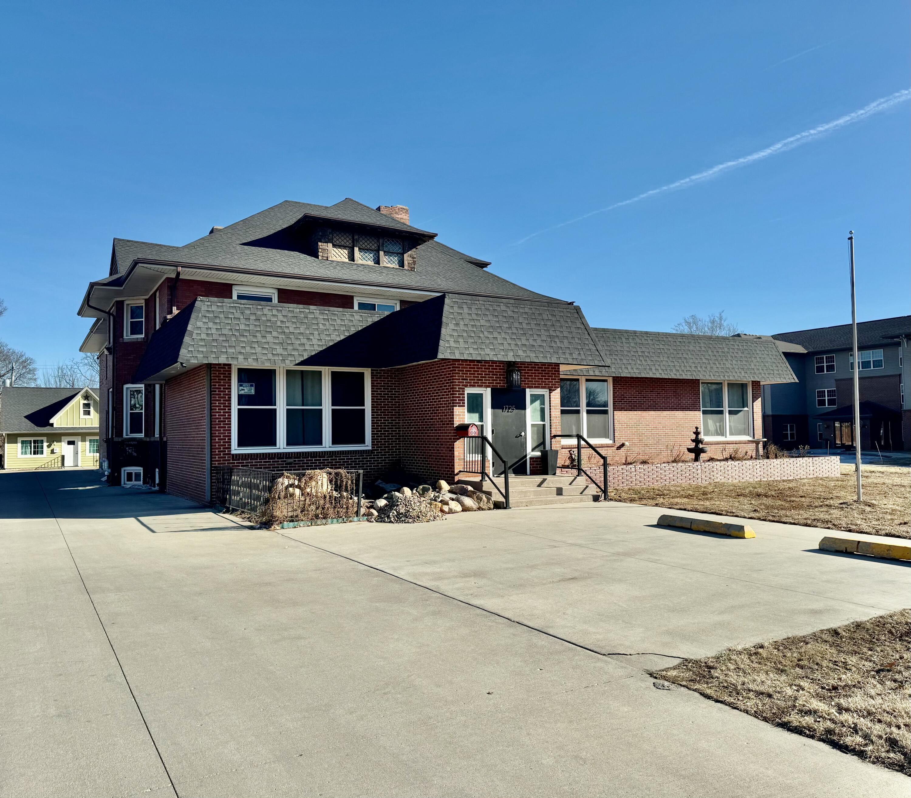 1725 6th Avenue Property Photo