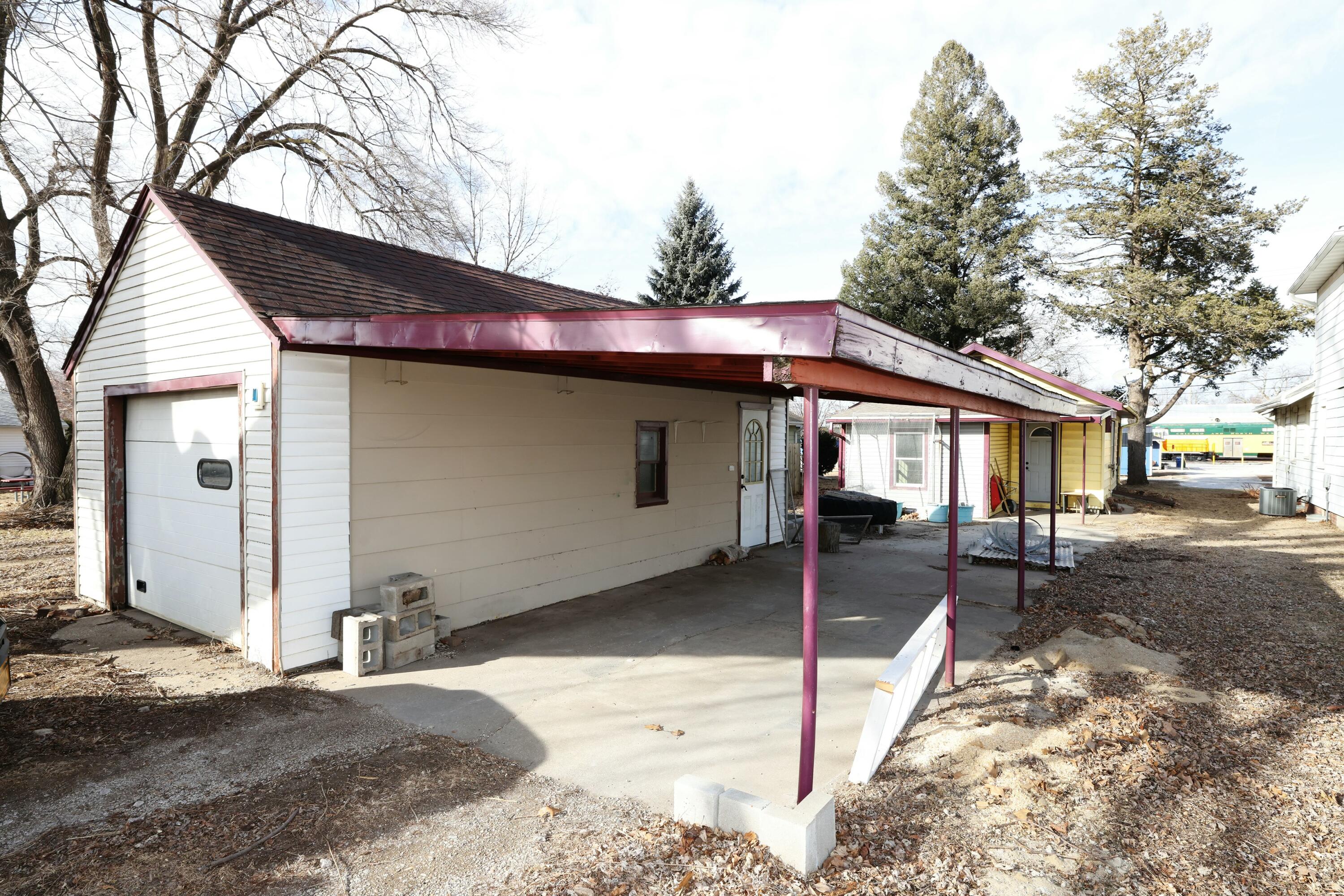 126 10th Street Property Photo 15