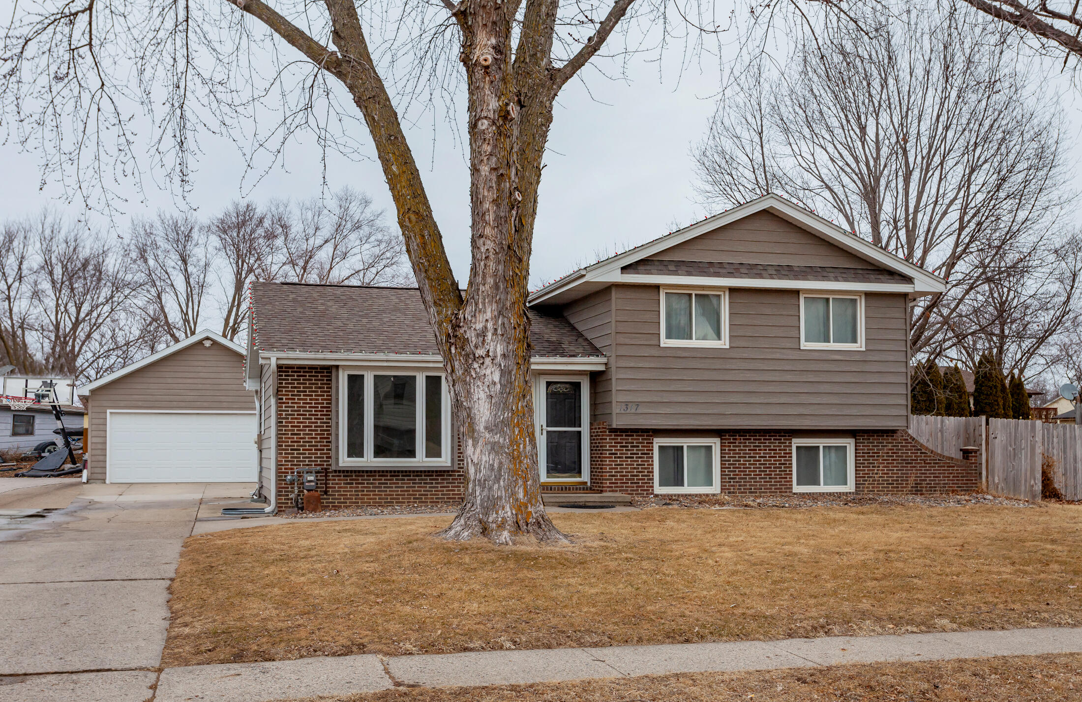1317 Lyndale Drive Property Photo