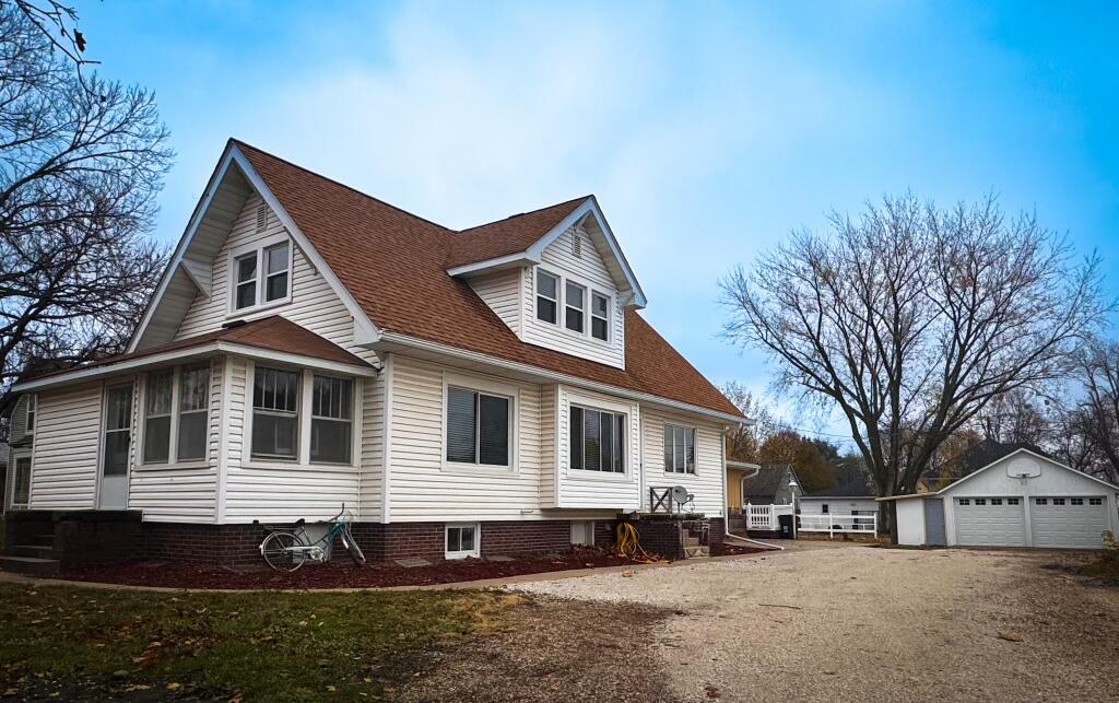 219 S 1st Street Property Photo