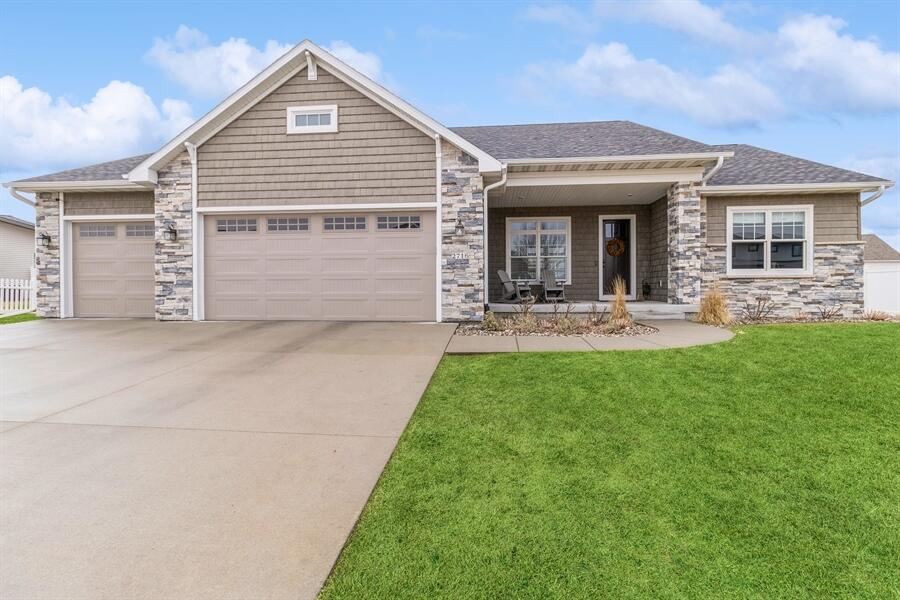 2716 Aberdeen Drive Property Photo