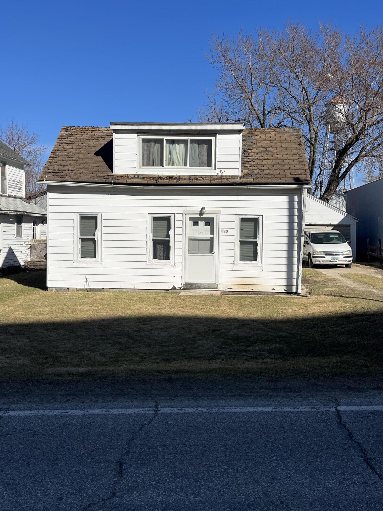 Randall Real Estate Listings Main Image