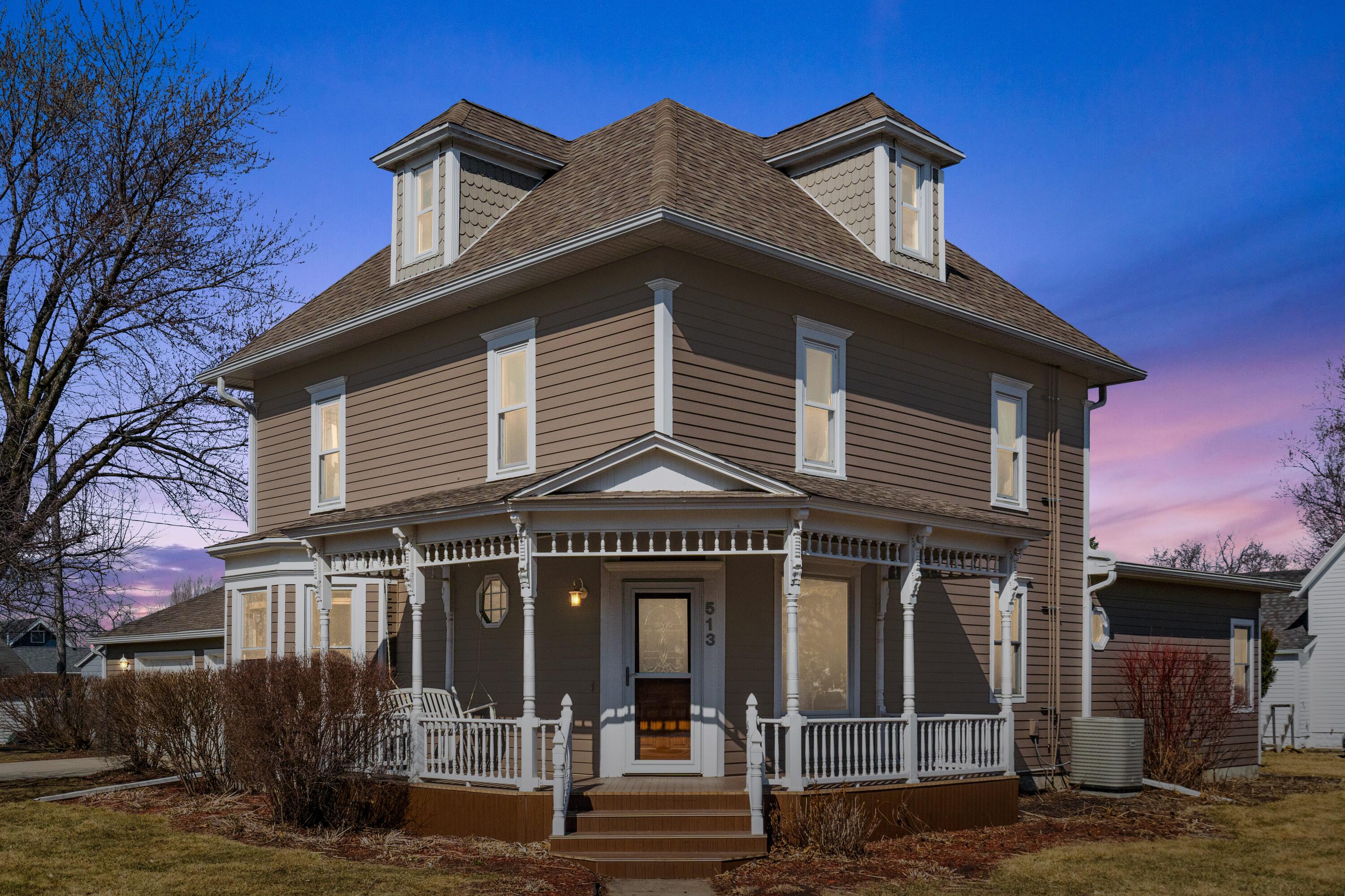 513 E Poplar Street Property Photo
