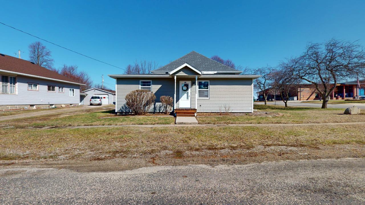 Collins Real Estate Listings Main Image