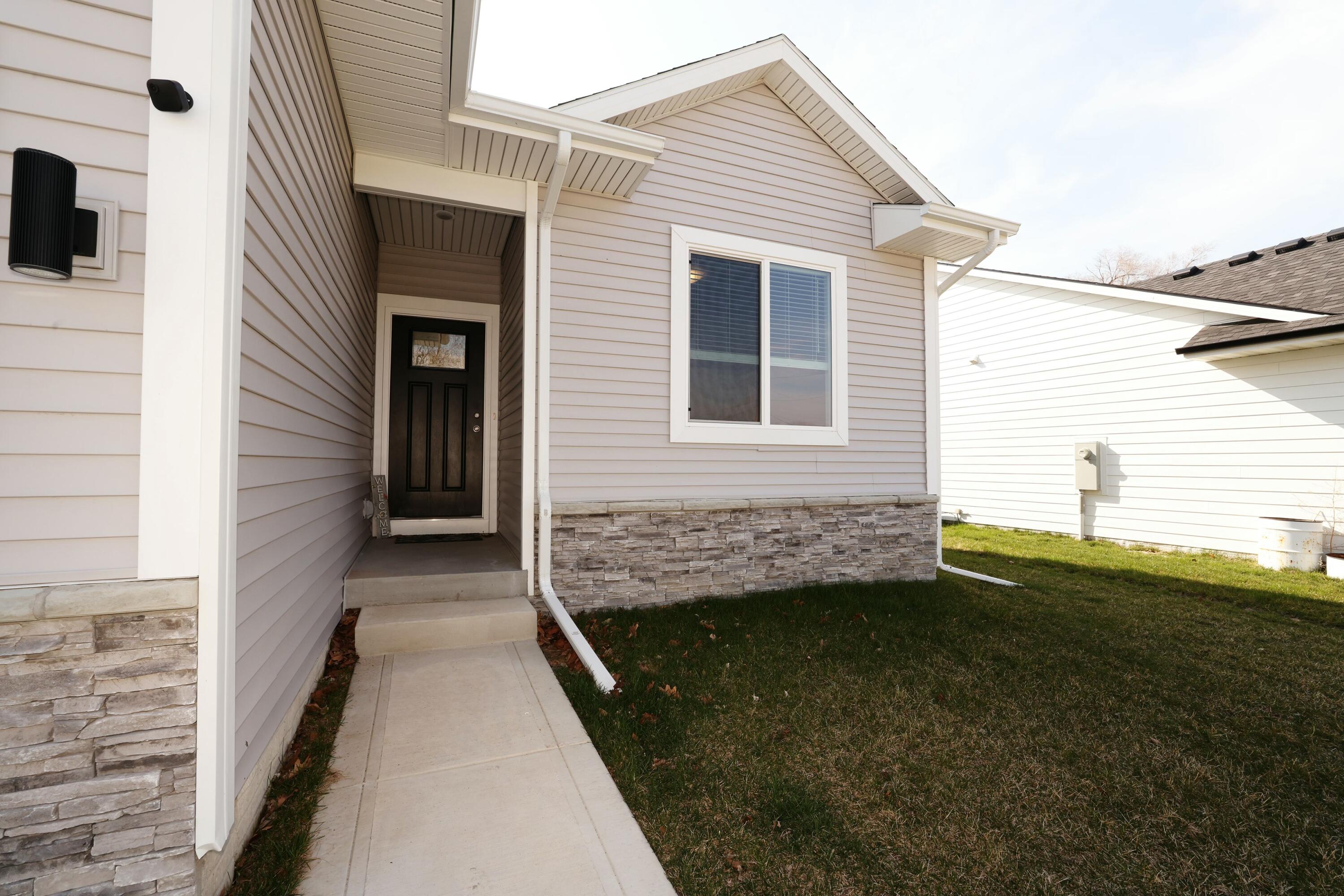 127 Destiny Drive Property Photo 5