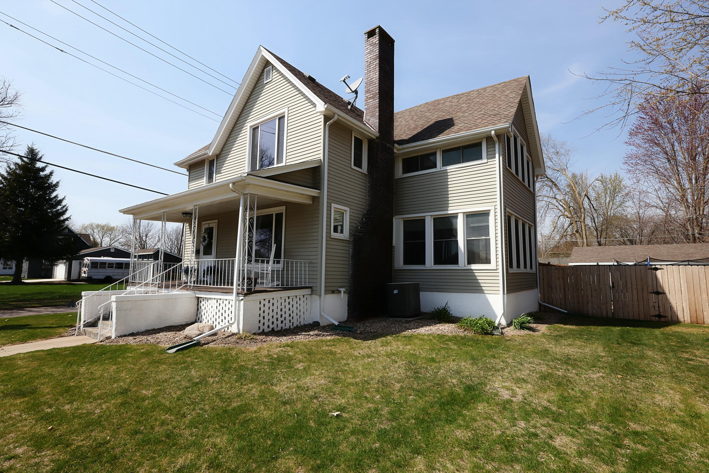 921 13th Street Property Photo 2