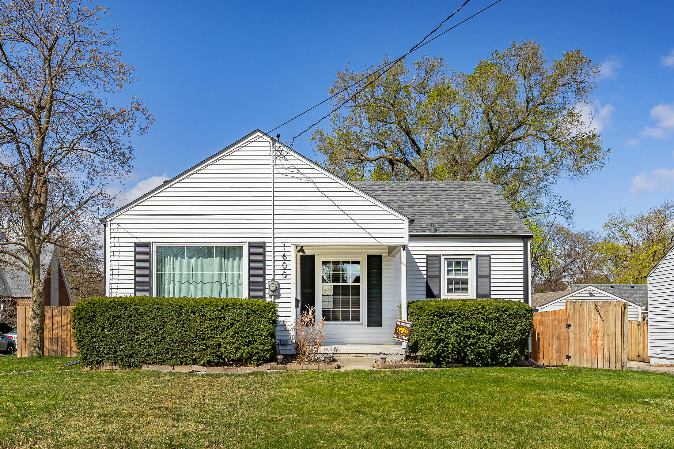 1600 44th Street Property Photo