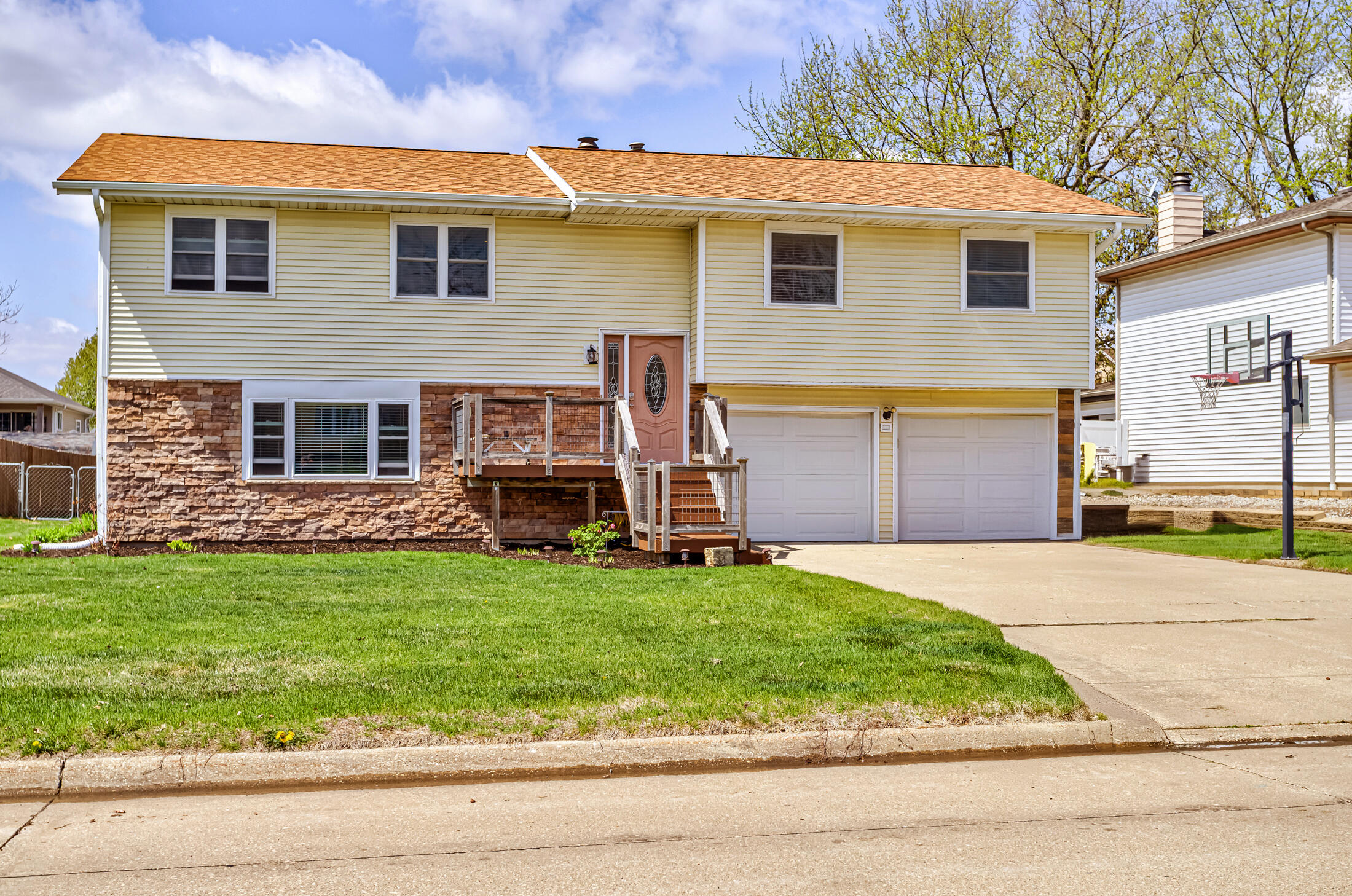 211 Aurora Street Property Photo