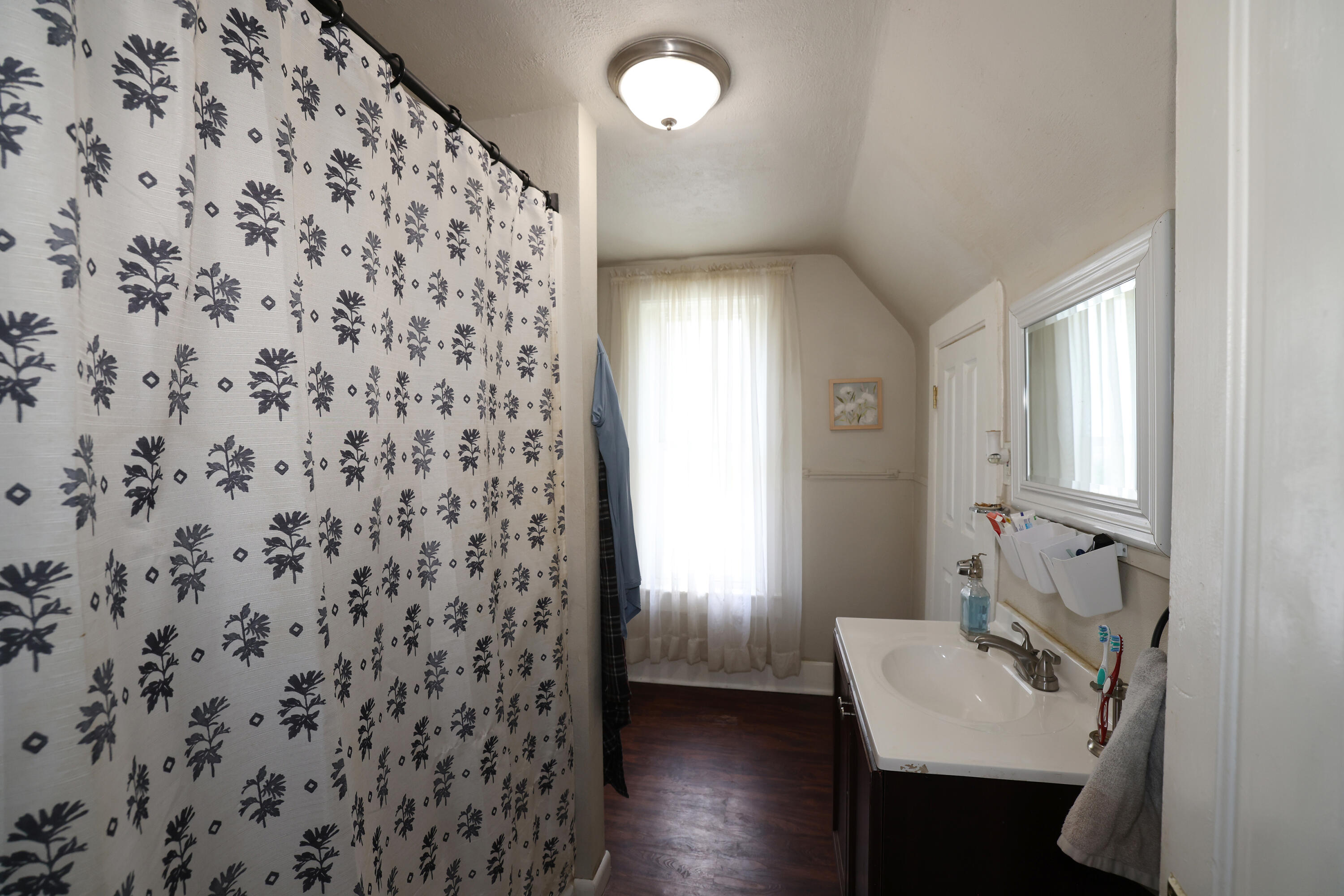 607 Clay Street Property Photo 17