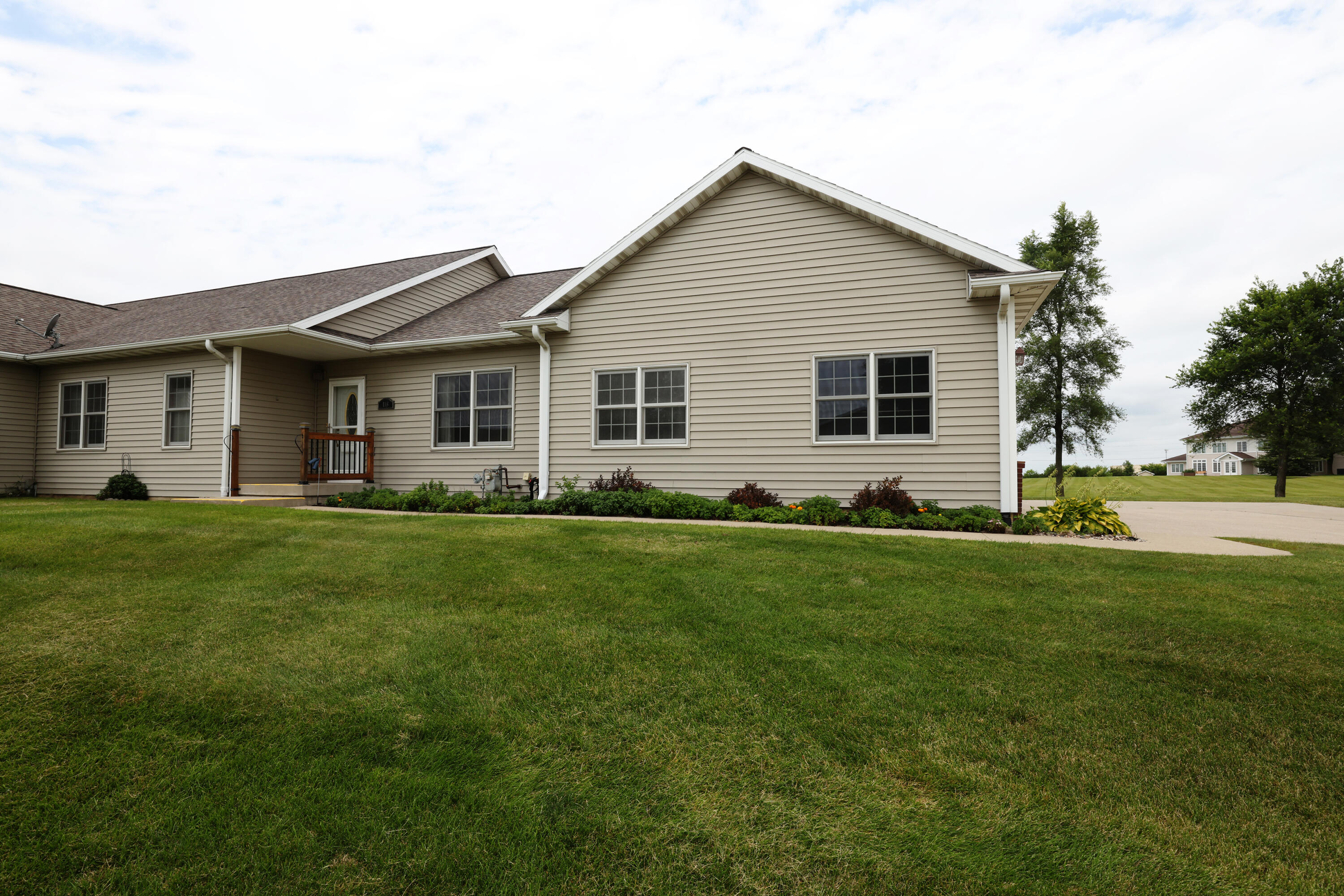 118 Peterson Parkway Property Photo 1