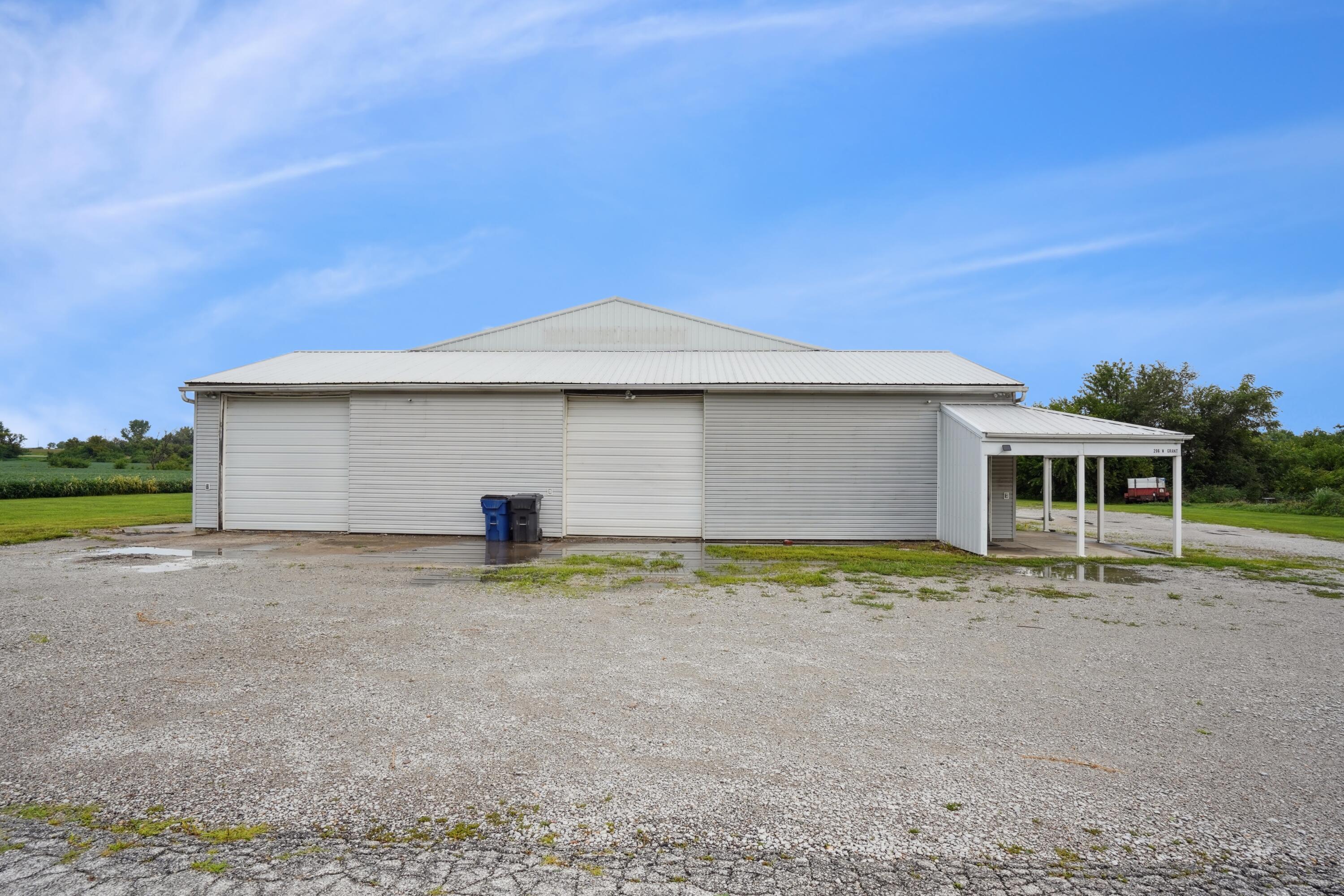 206 W Grant Street Property Photo 1