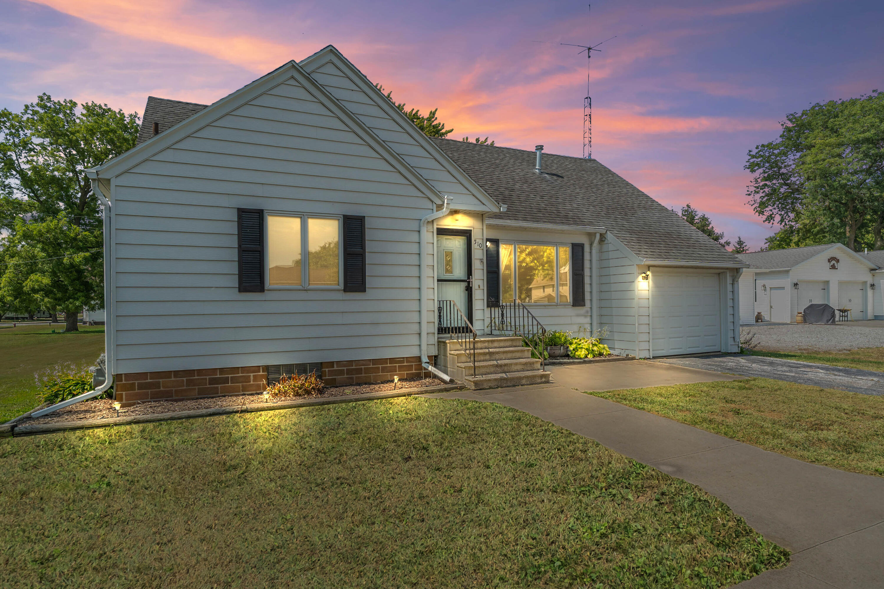 510 Garfield Avenue Property Photo 1