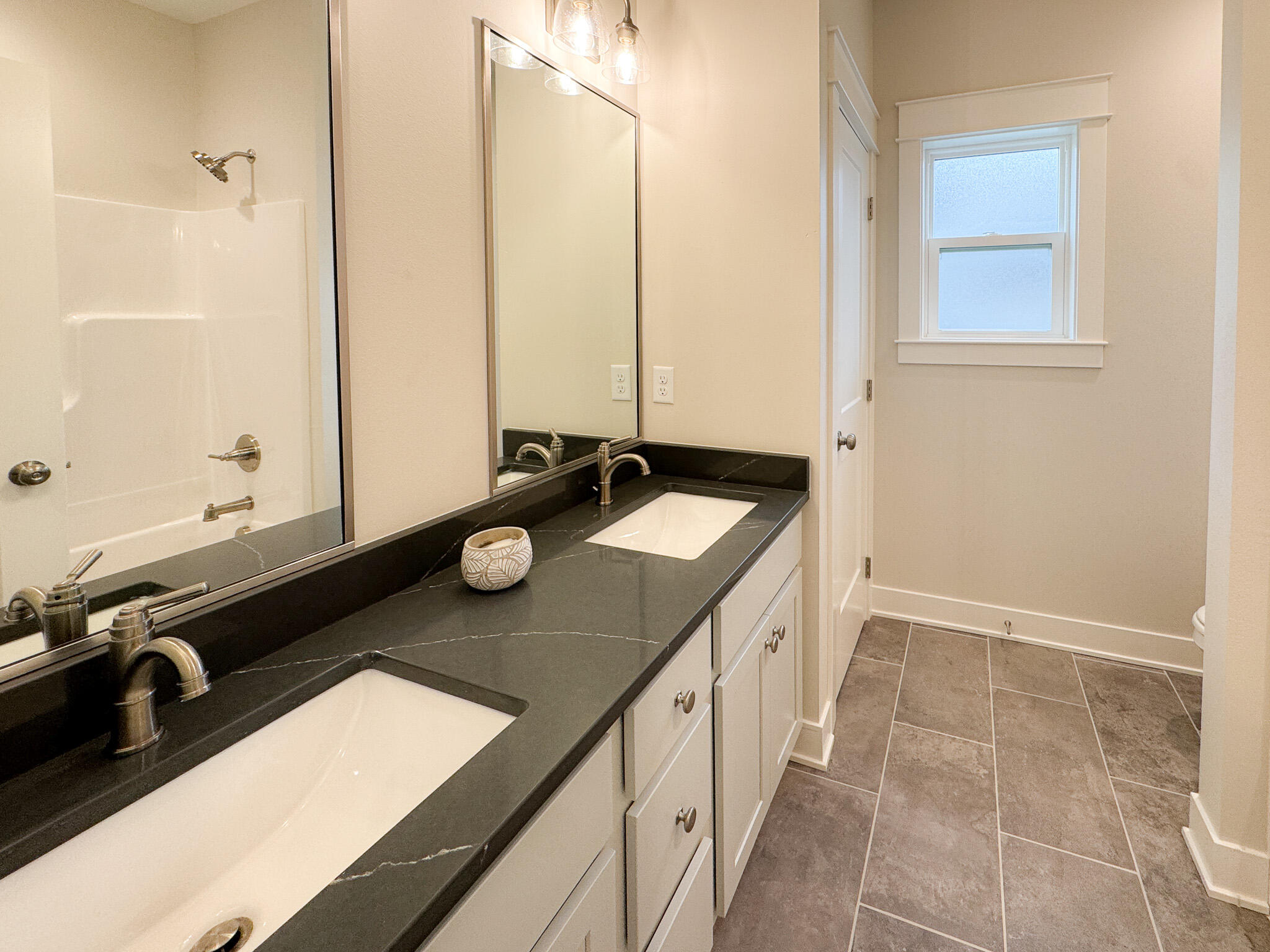 120 Nw Alderleaf Drive Property Photo 18