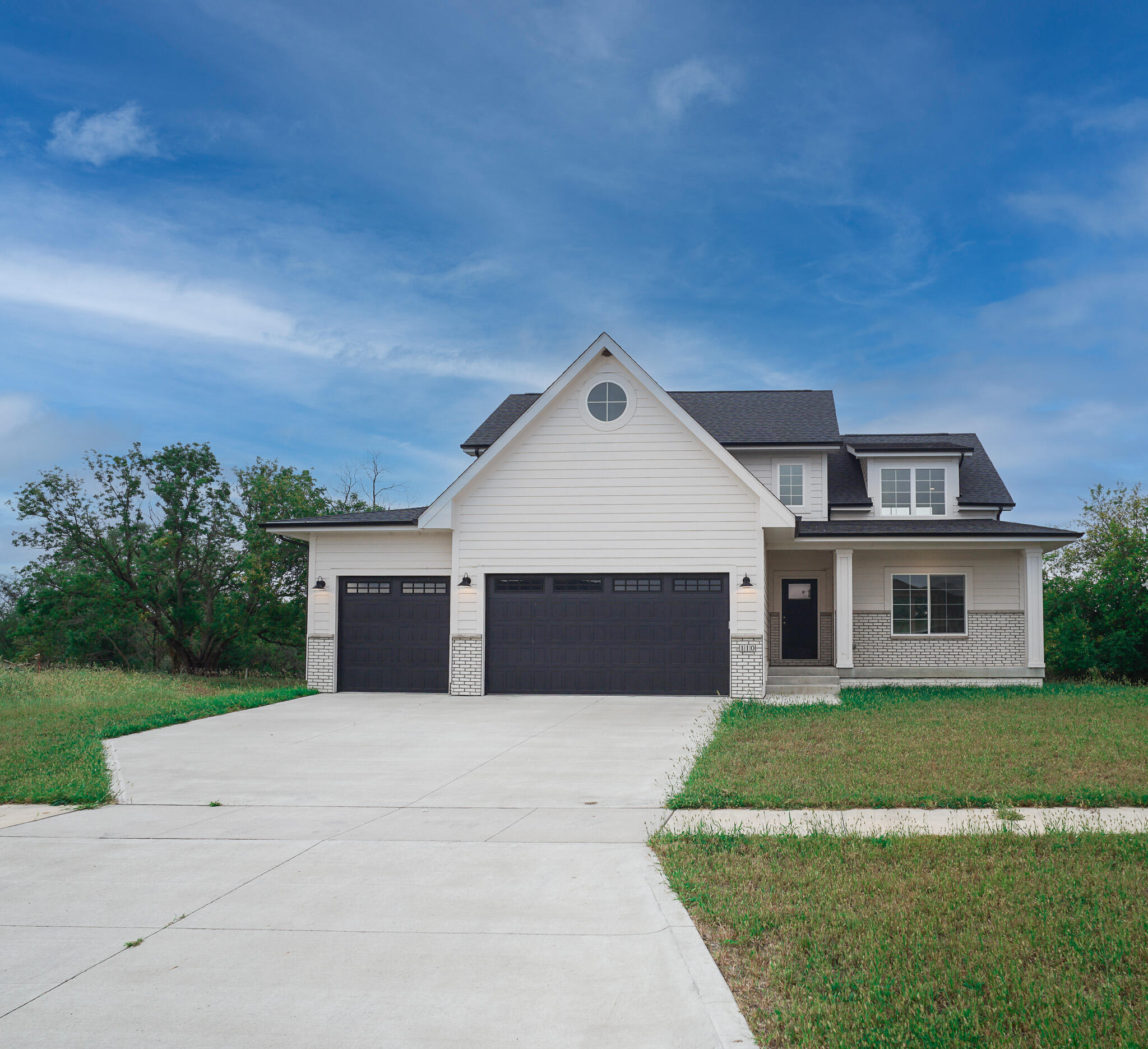 110 Nw Alderleaf Drive Property Photo 1
